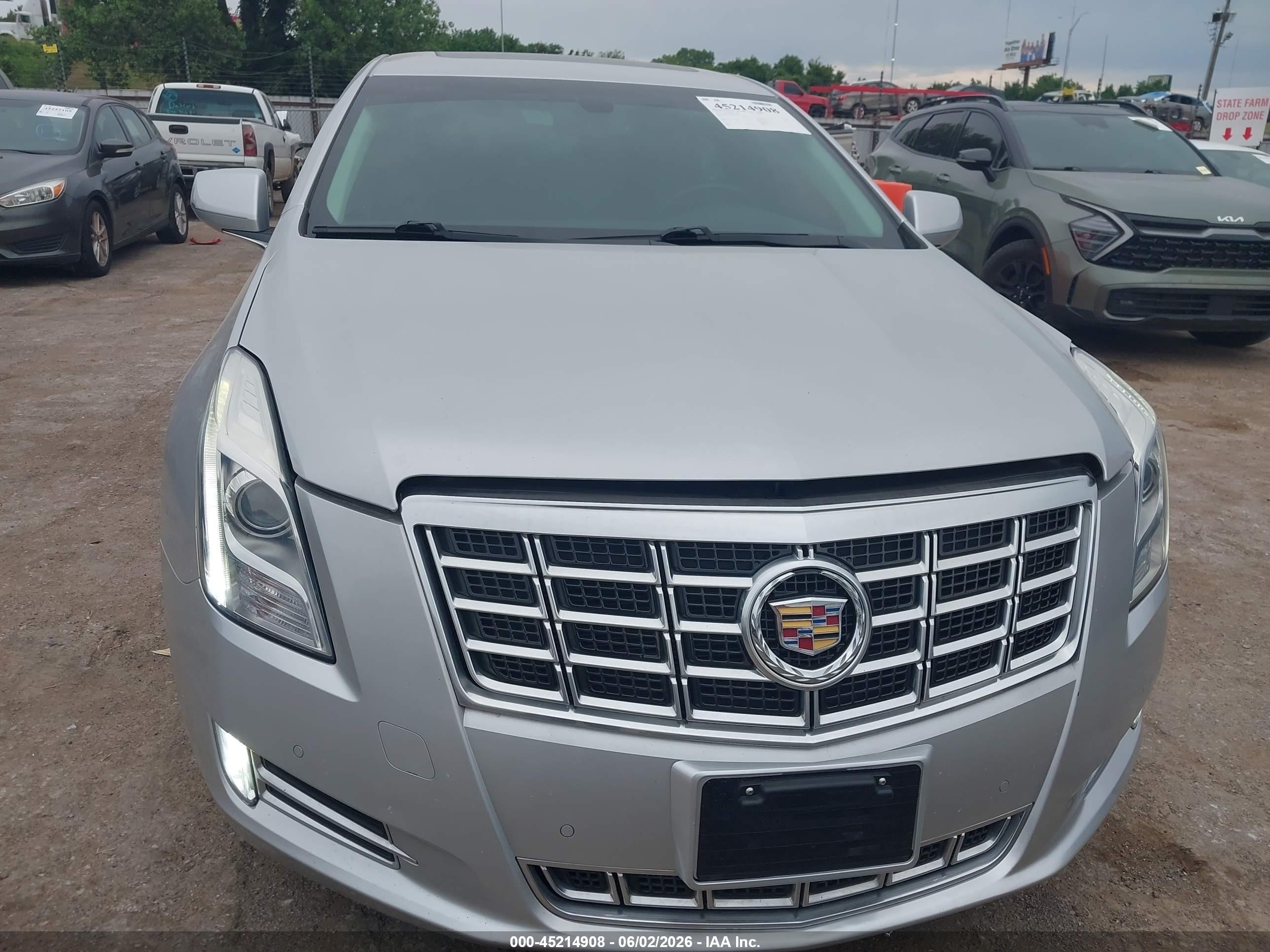 2013 Cadillac Xts Luxury Silver vin: 2G61P5S36D9119805