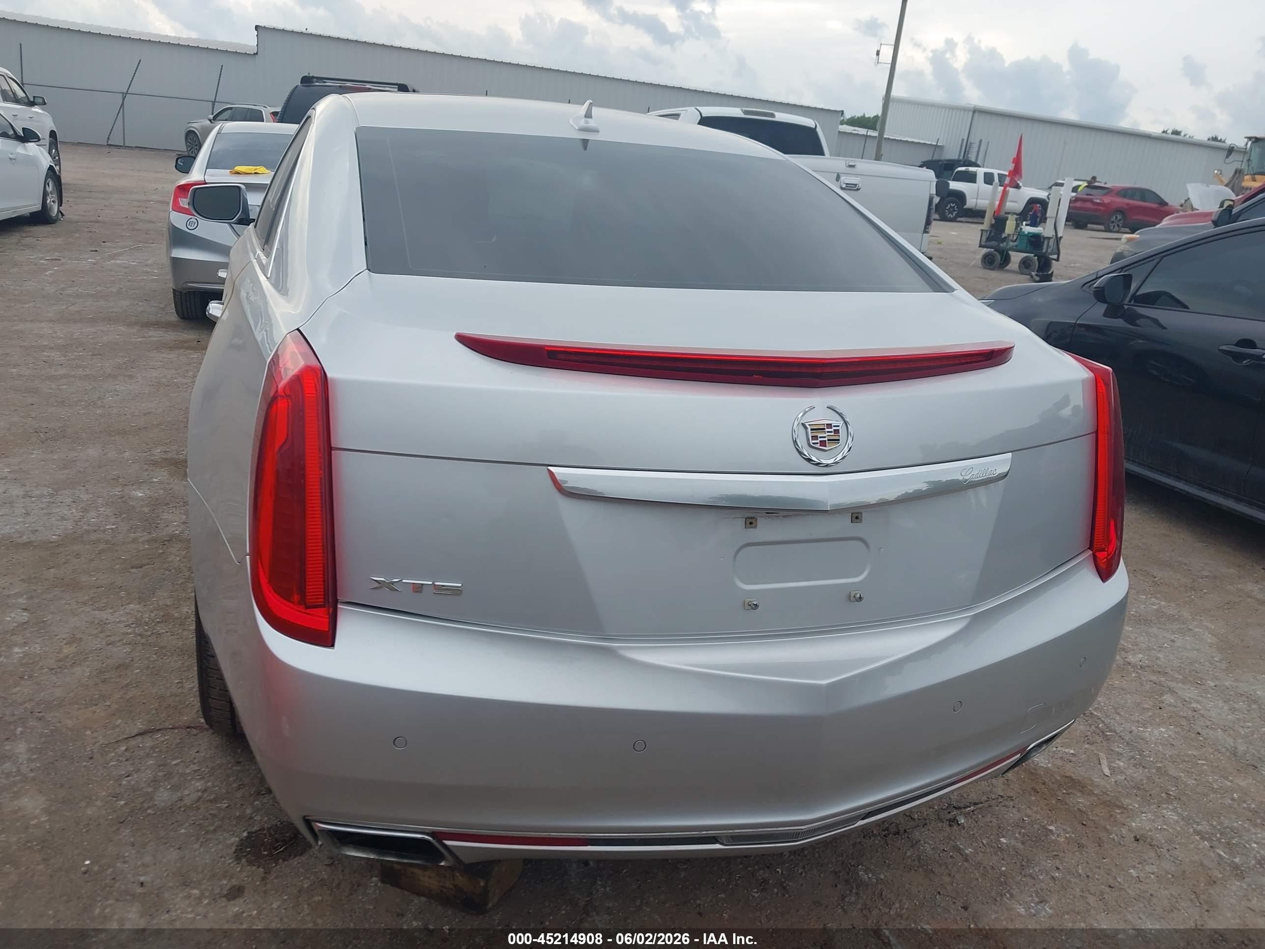 2013 Cadillac Xts Luxury Silver vin: 2G61P5S36D9119805