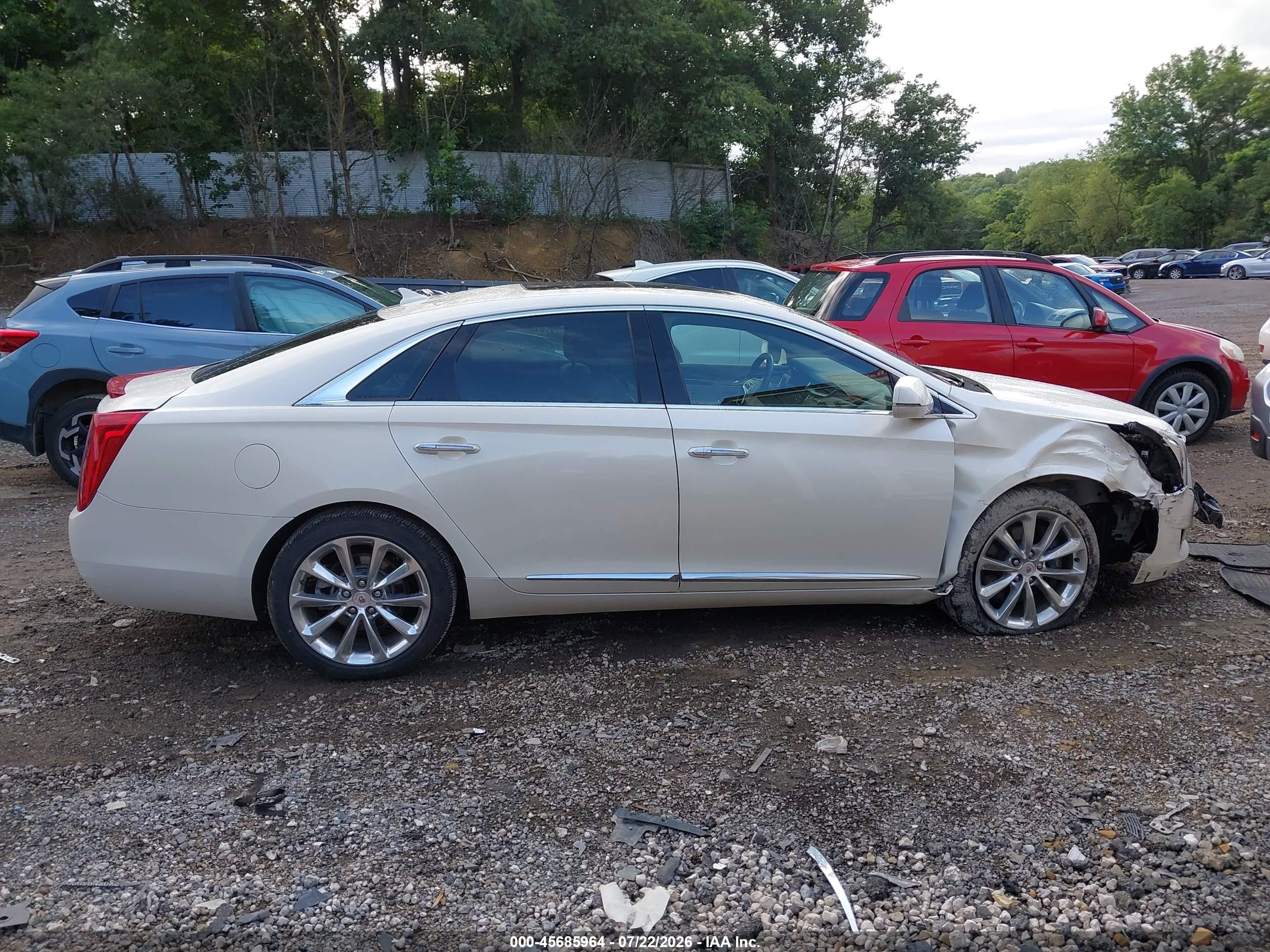 2013 Cadillac Xts Luxury White vin: 2G61P5S38D9113861