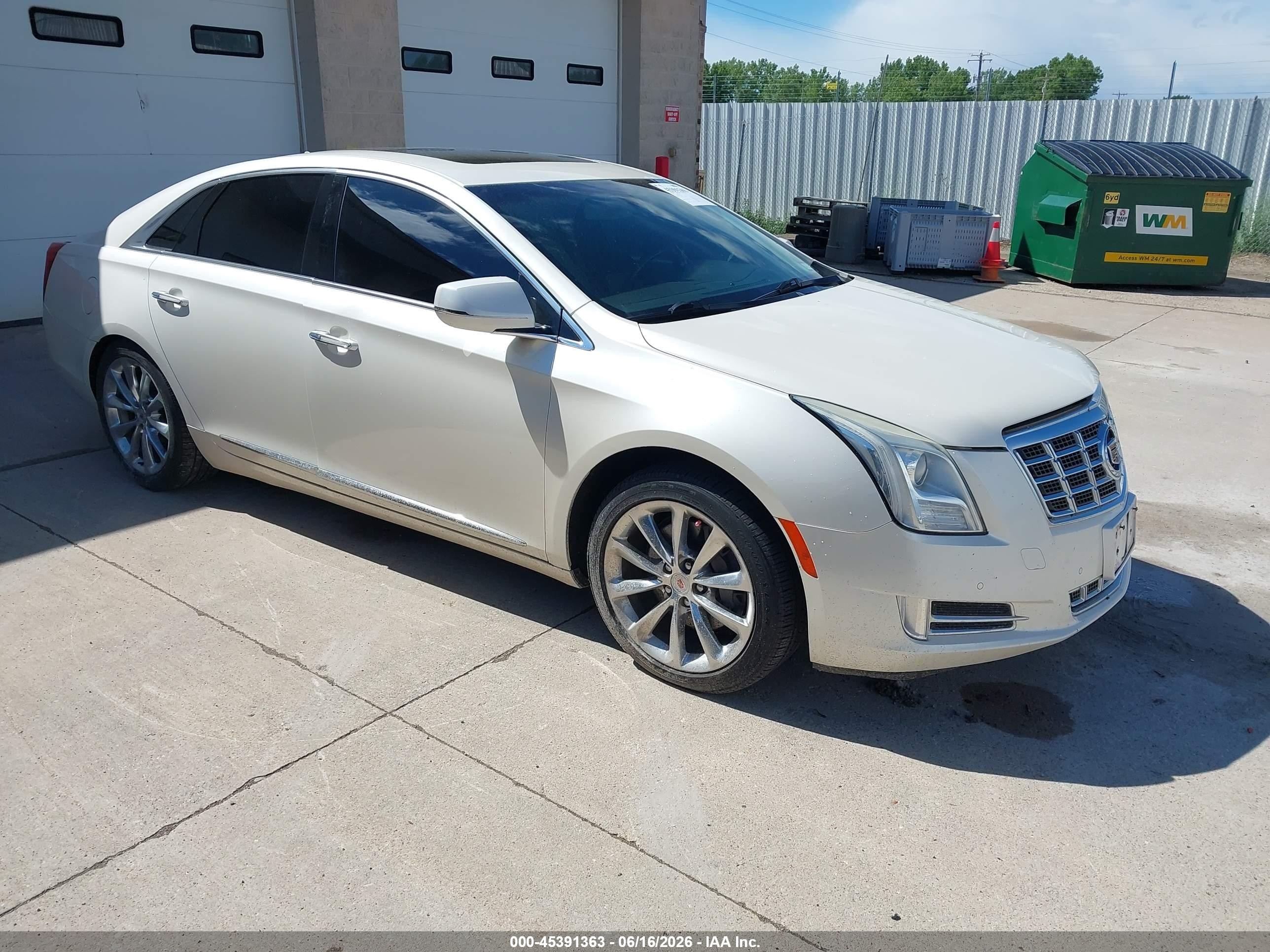 2013 Cadillac Xts Luxury White vin: 2G61P5S39D9103842