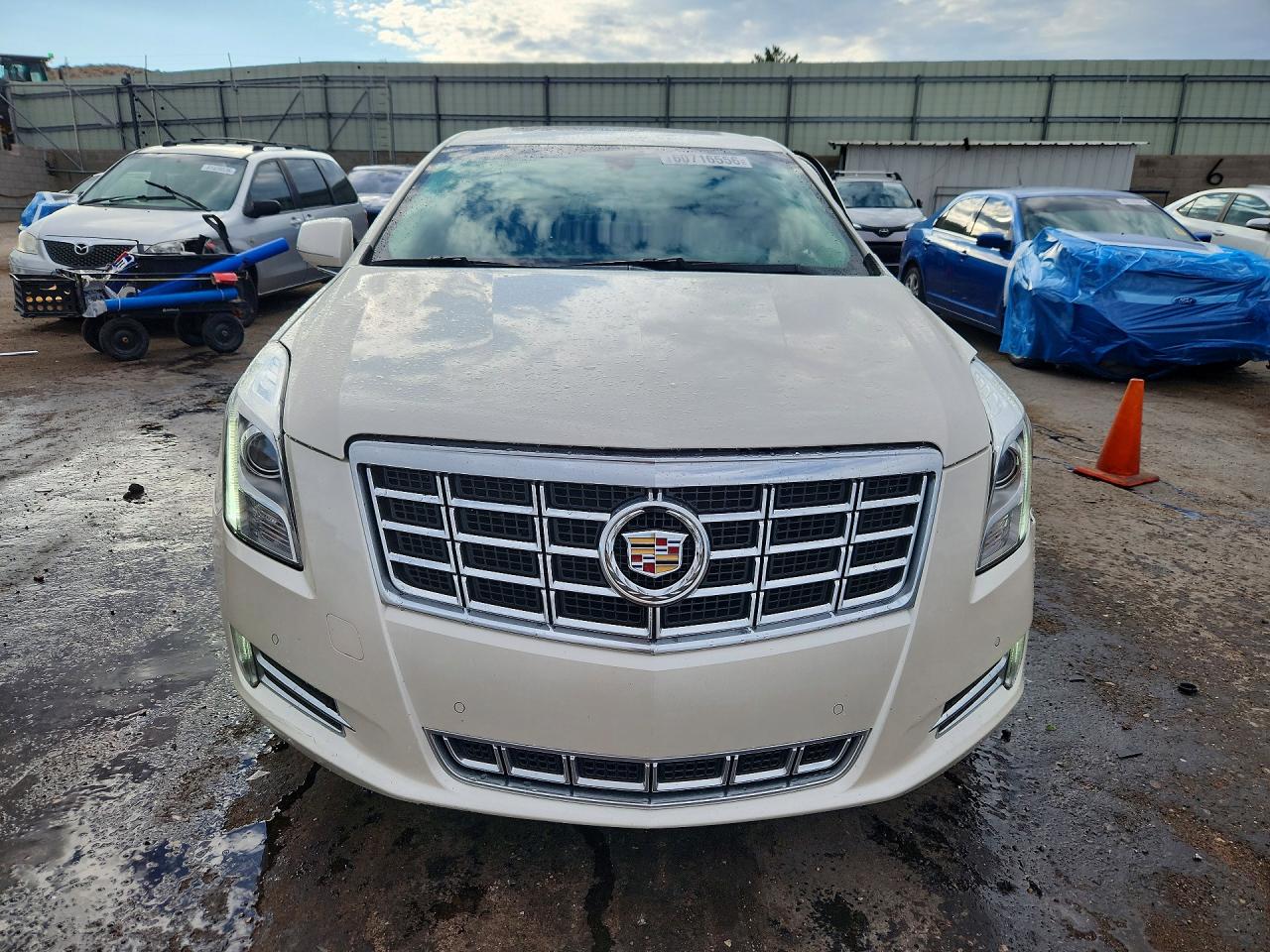 2013 Cadillac Xts Luxury Collection White vin: 2G61P5S39D9174703