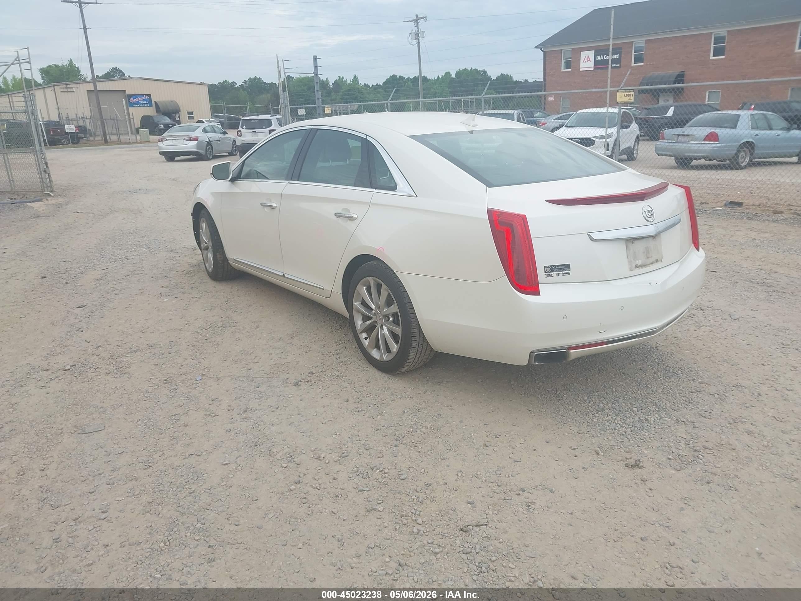 2013 Cadillac Xts Luxury Белый vin: 2G61P5S39D9212530