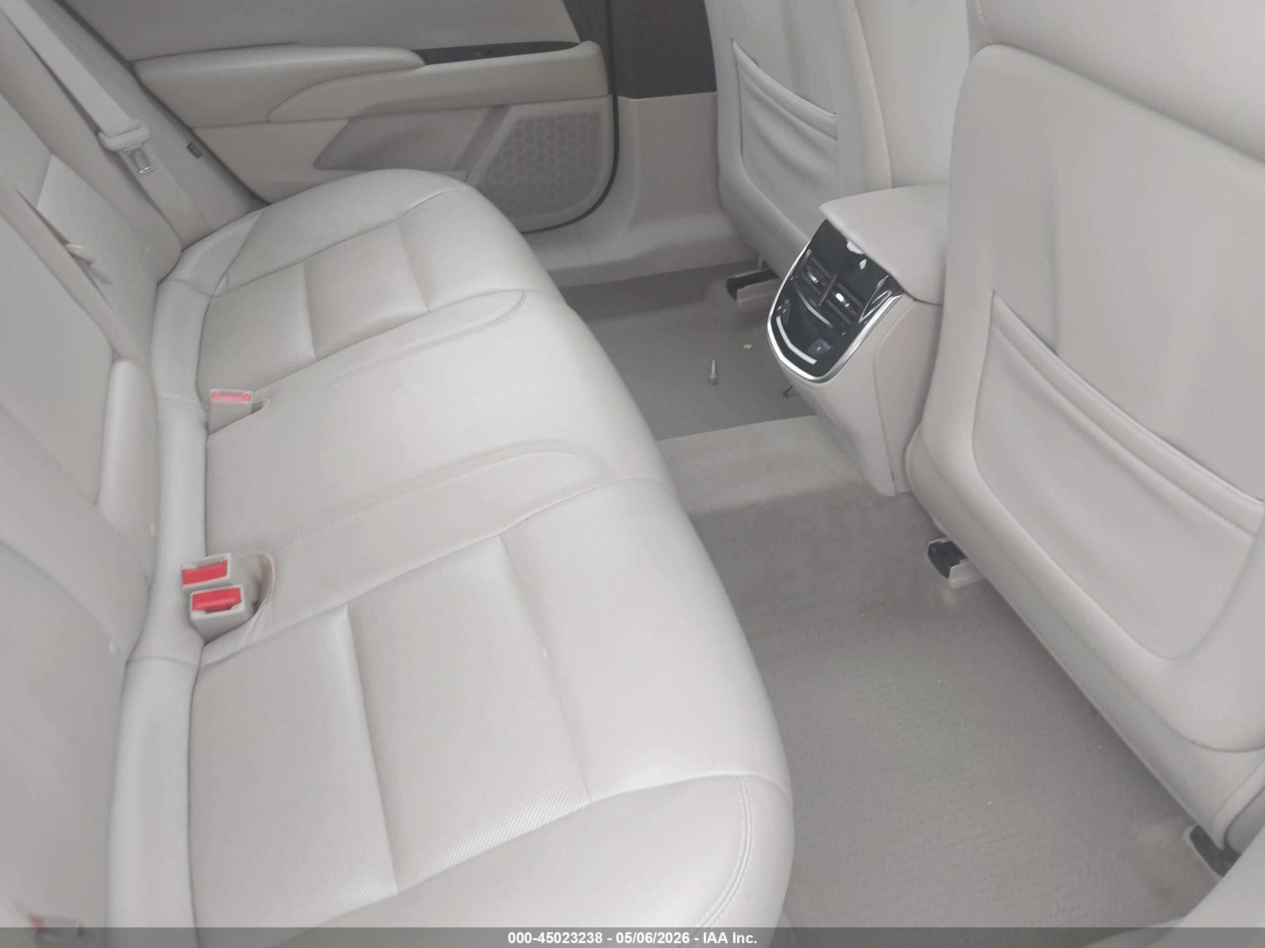 2013 Cadillac Xts Luxury Белый vin: 2G61P5S39D9212530