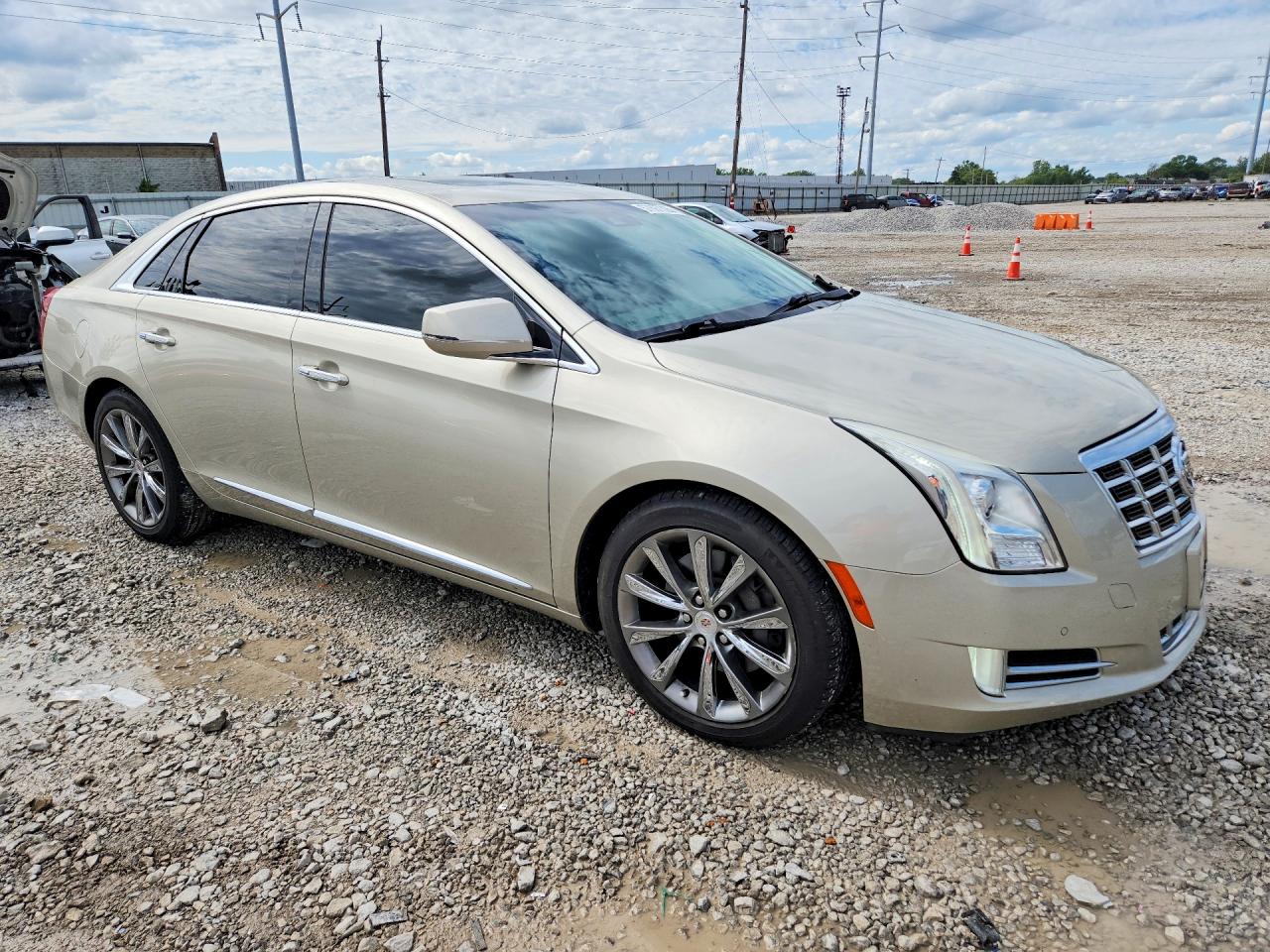 2013 Cadillac Xts Luxury Collection Золотой vin: 2G61P5S39D9233488