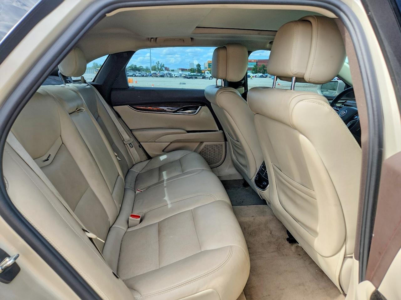 2013 Cadillac Xts Luxury Collection Золотой vin: 2G61P5S39D9233488