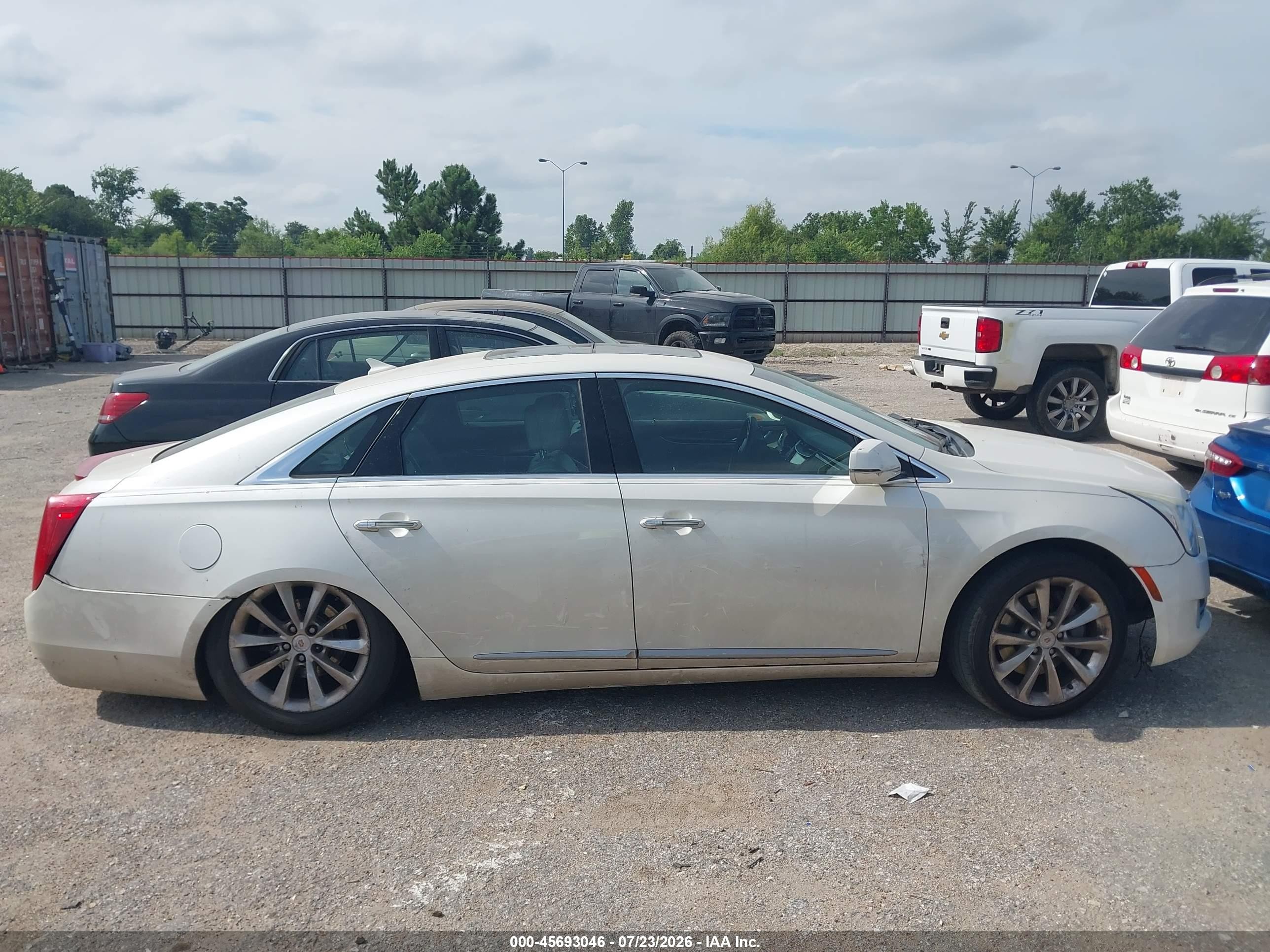 2013 Cadillac Xts Luxury Cream vin: 2G61R5S33D9176487