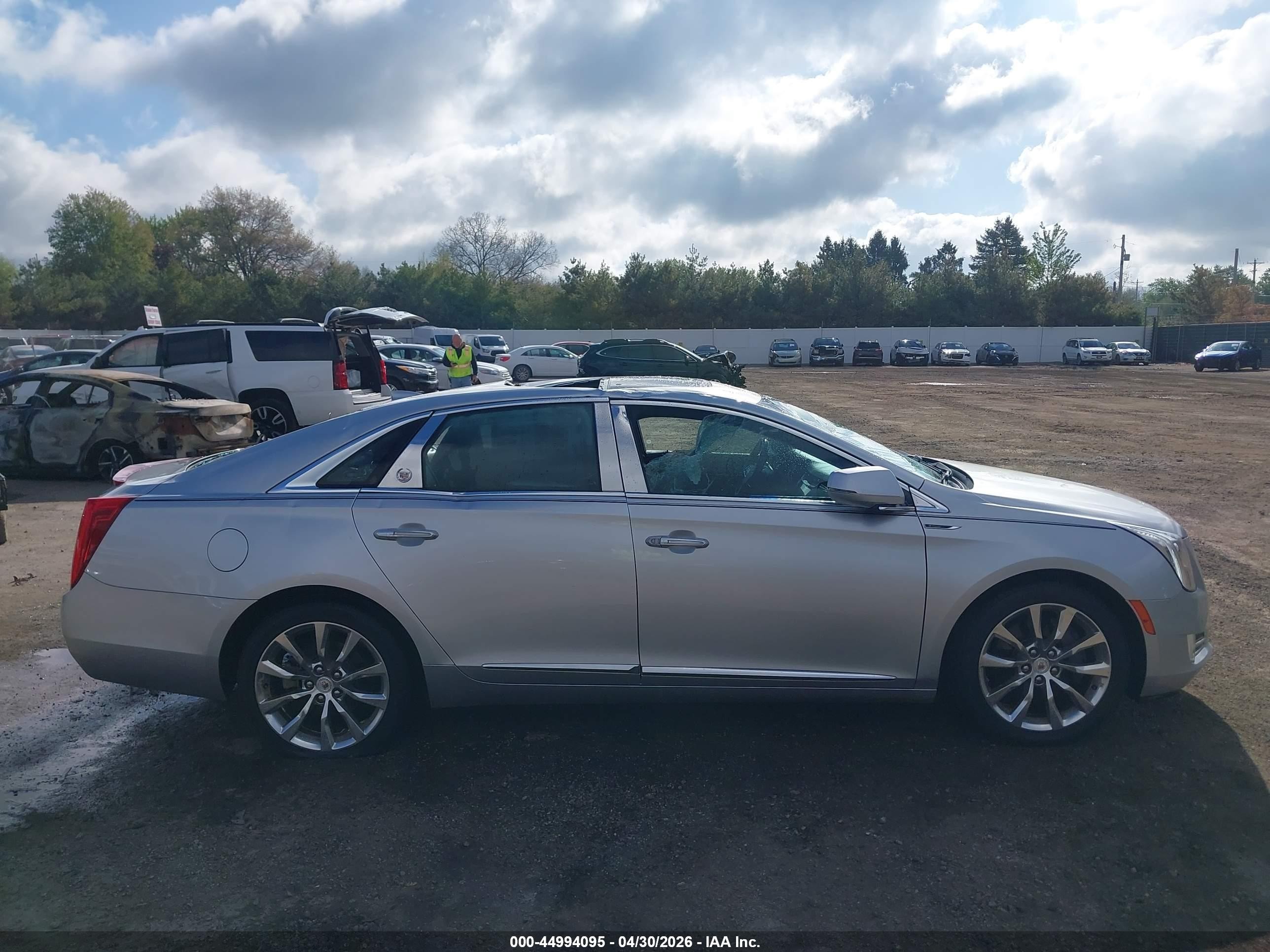 2015 Cadillac Xts Premium Silver vin: 2G61R5S33F9196256