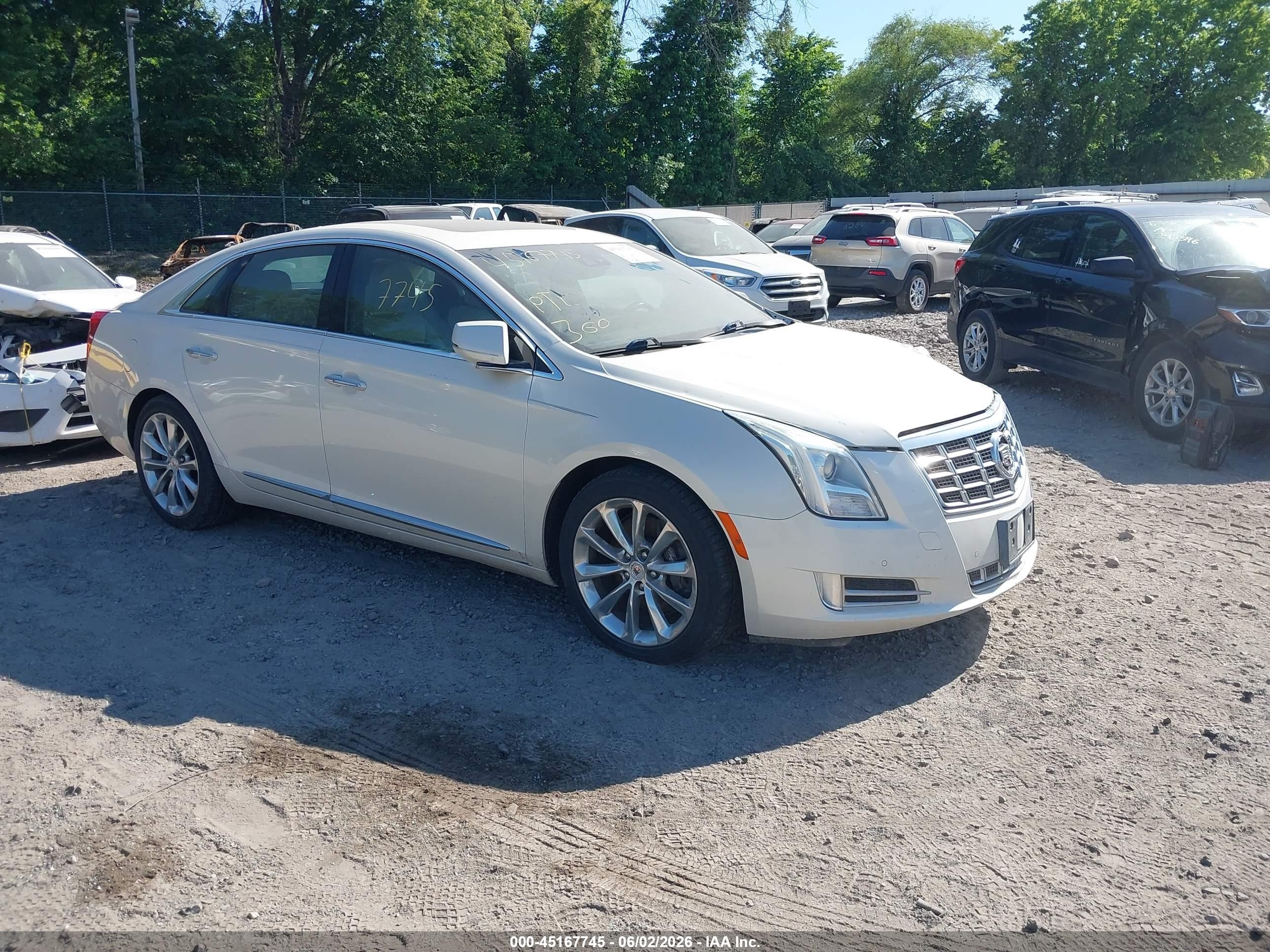 2013 Cadillac Xts Luxury White vin: 2G61R5S34D9102611