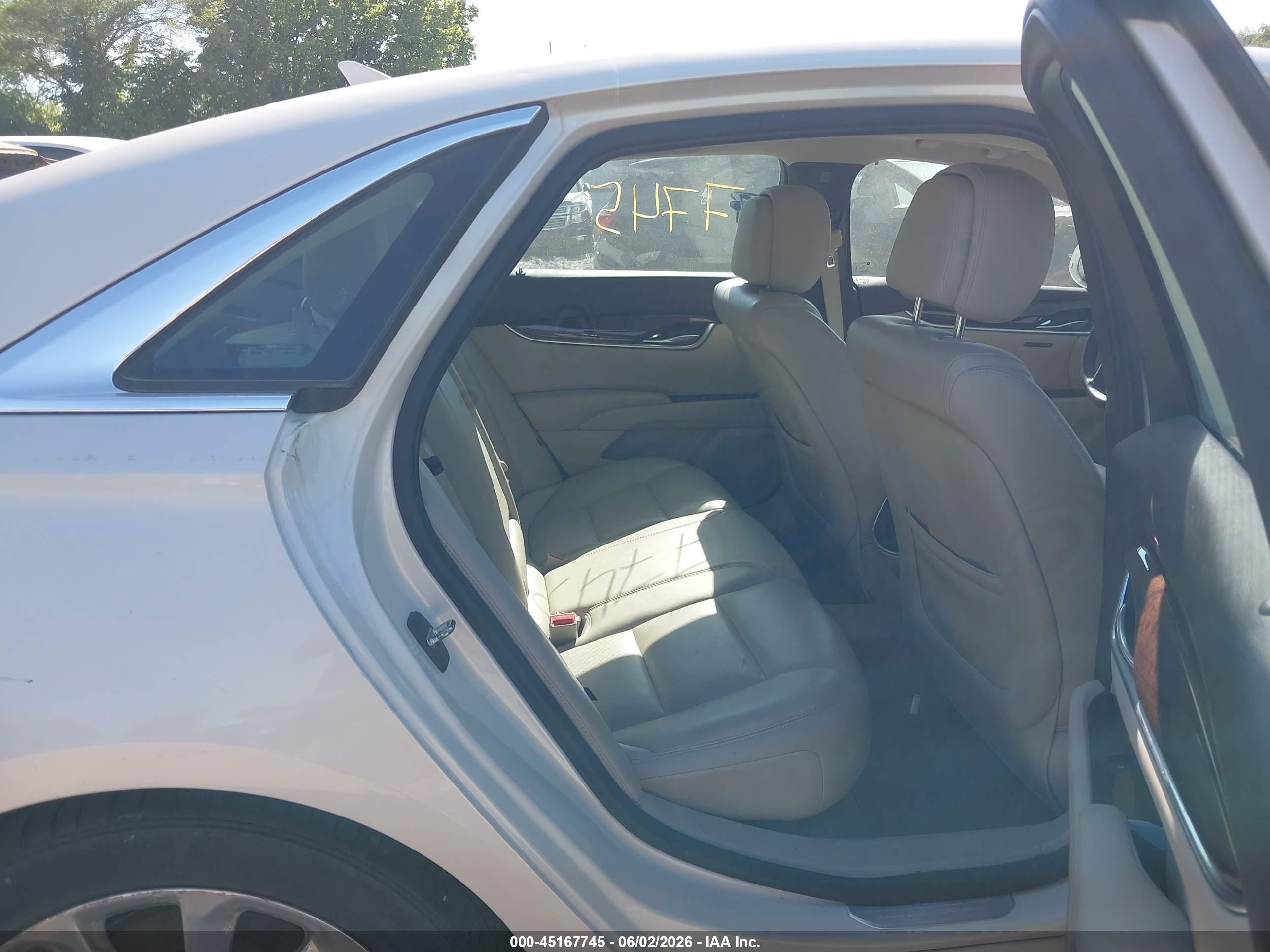 2013 Cadillac Xts Luxury White vin: 2G61R5S34D9102611