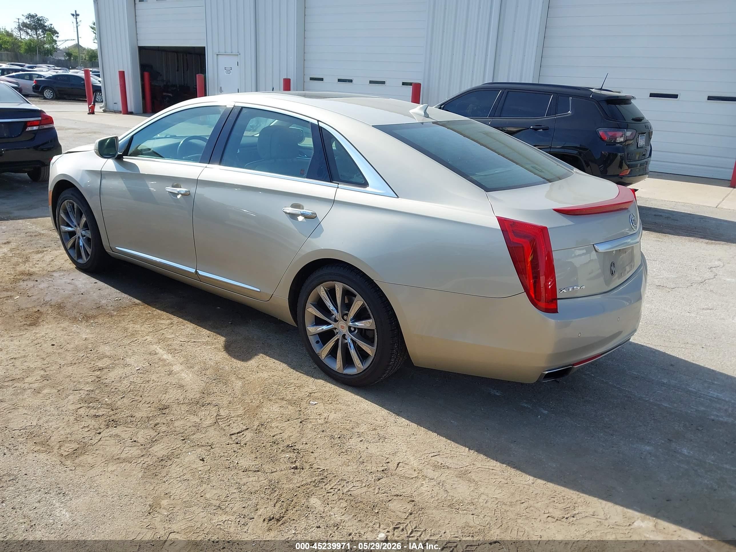2013 Cadillac Xts Luxury Gold vin: 2G61R5S35D9240450