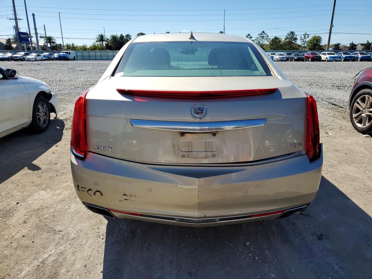 2014 Cadillac Xts Platinum Cream vin: 2G61S5S32E9194730