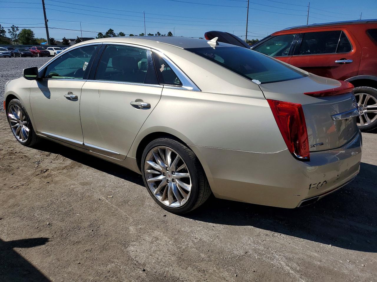 2014 Cadillac Xts Platinum Cream vin: 2G61S5S32E9194730