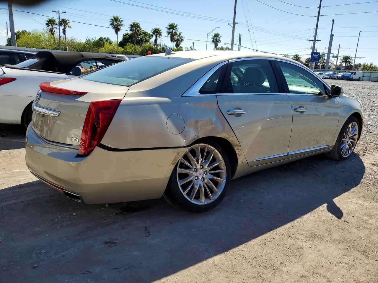 2014 Cadillac Xts Platinum Cream vin: 2G61S5S32E9194730