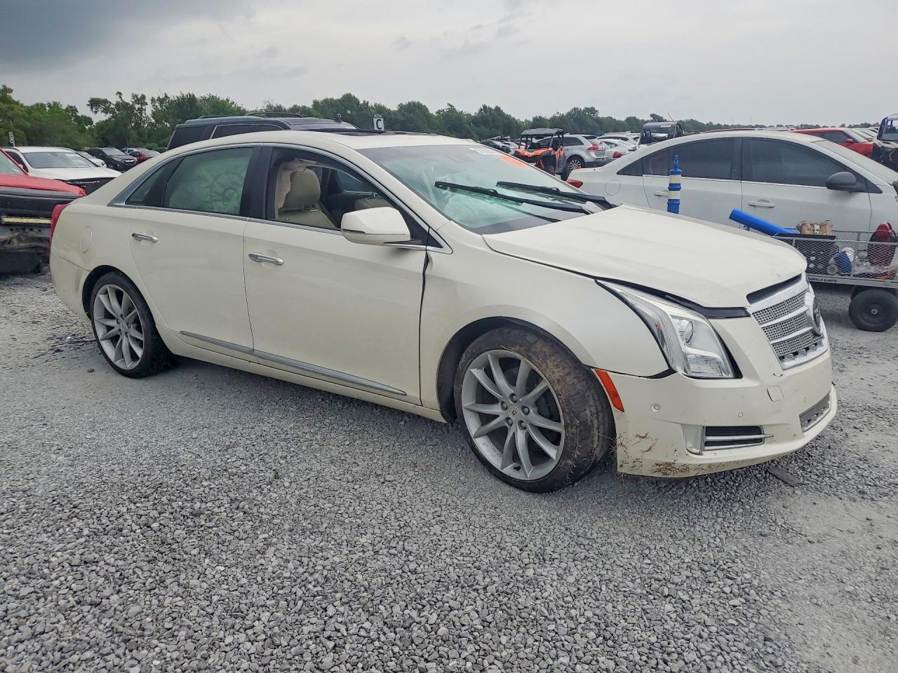 2014 Cadillac Xts Platinum Cream vin: 2G61S5S35E9245265