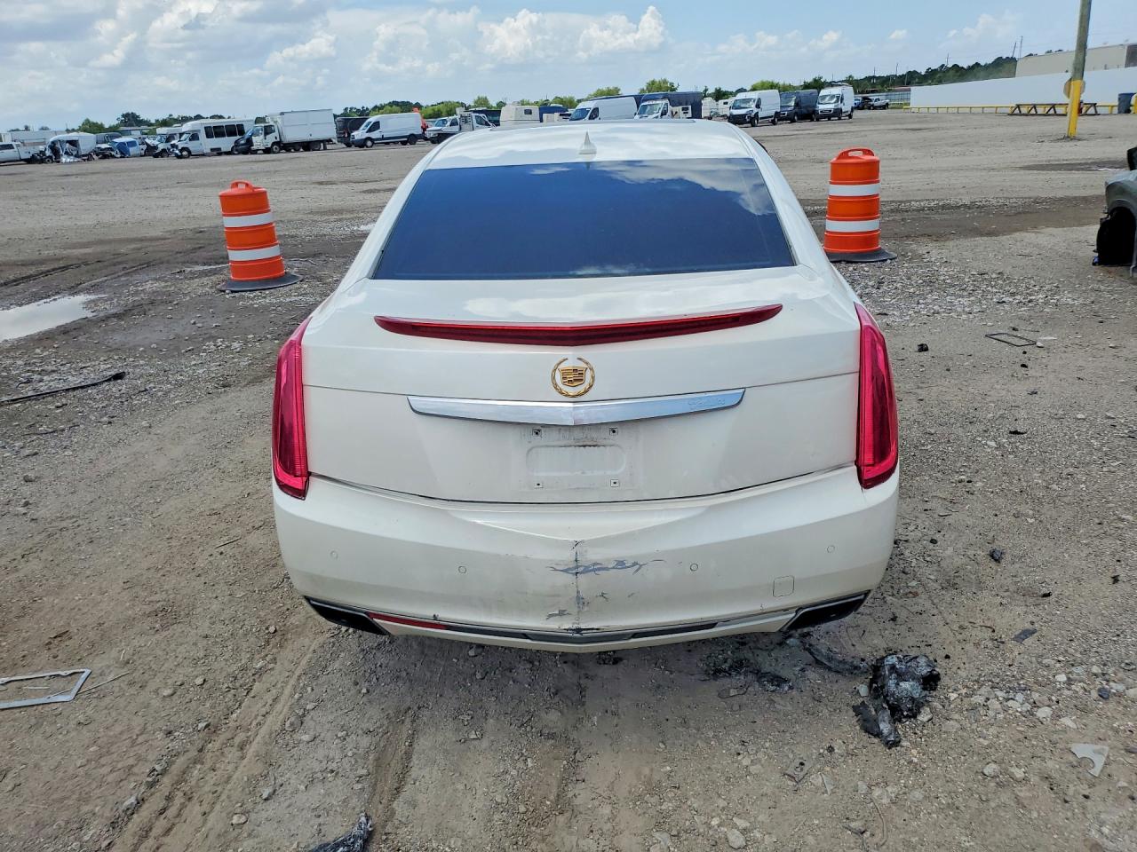2013 Cadillac Xts White vin: 2G61S5S36D9102114