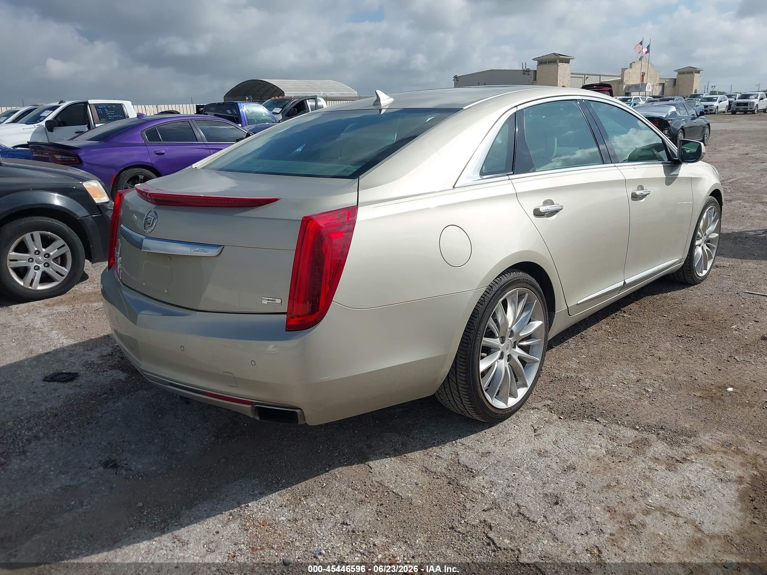 2014 Cadillac Xts Platinum Gold vin: 2G61S5S37E9313288