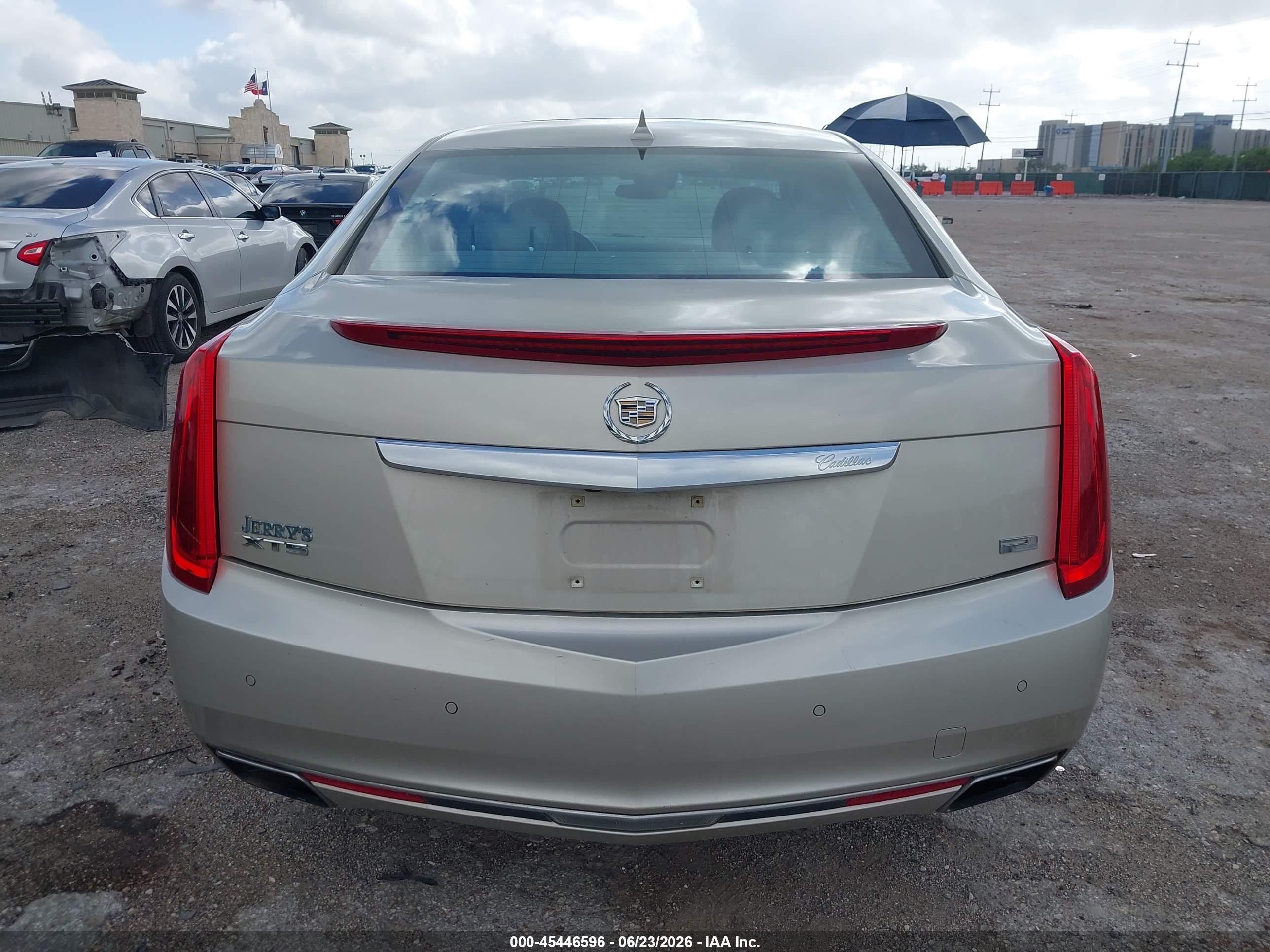 2014 Cadillac Xts Platinum Gold vin: 2G61S5S37E9313288