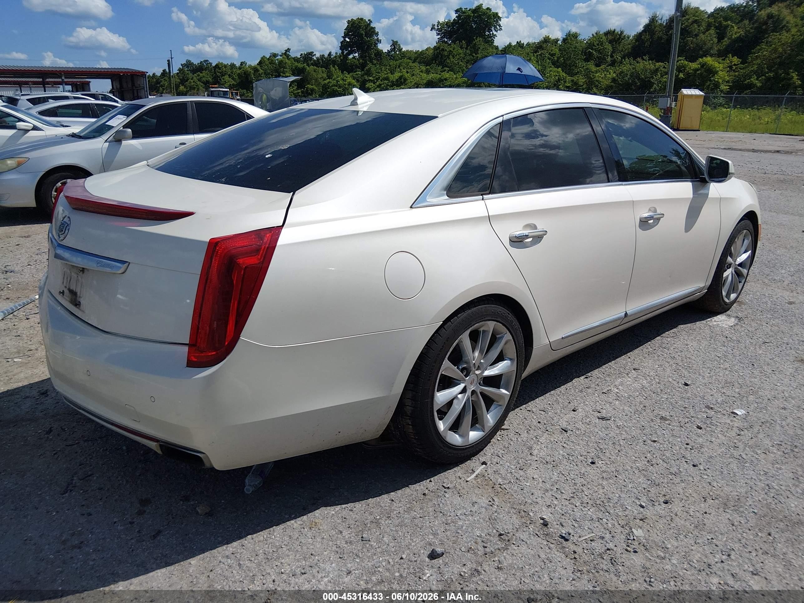 2013 Cadillac Xts Premium Cream vin: 2G61S5S38D9100929