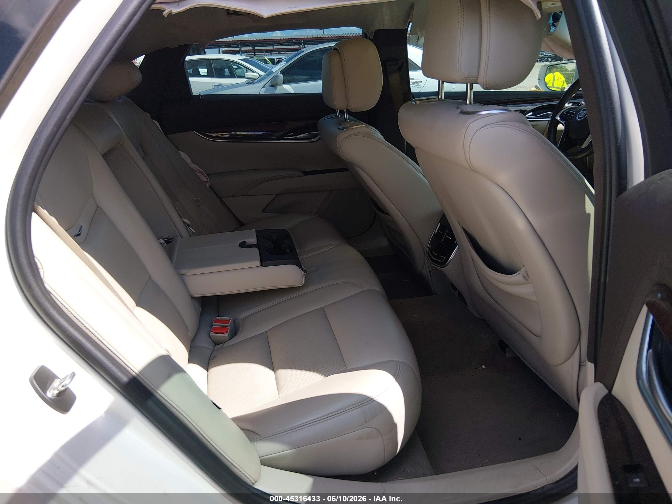 2013 Cadillac Xts Premium Cream vin: 2G61S5S38D9100929