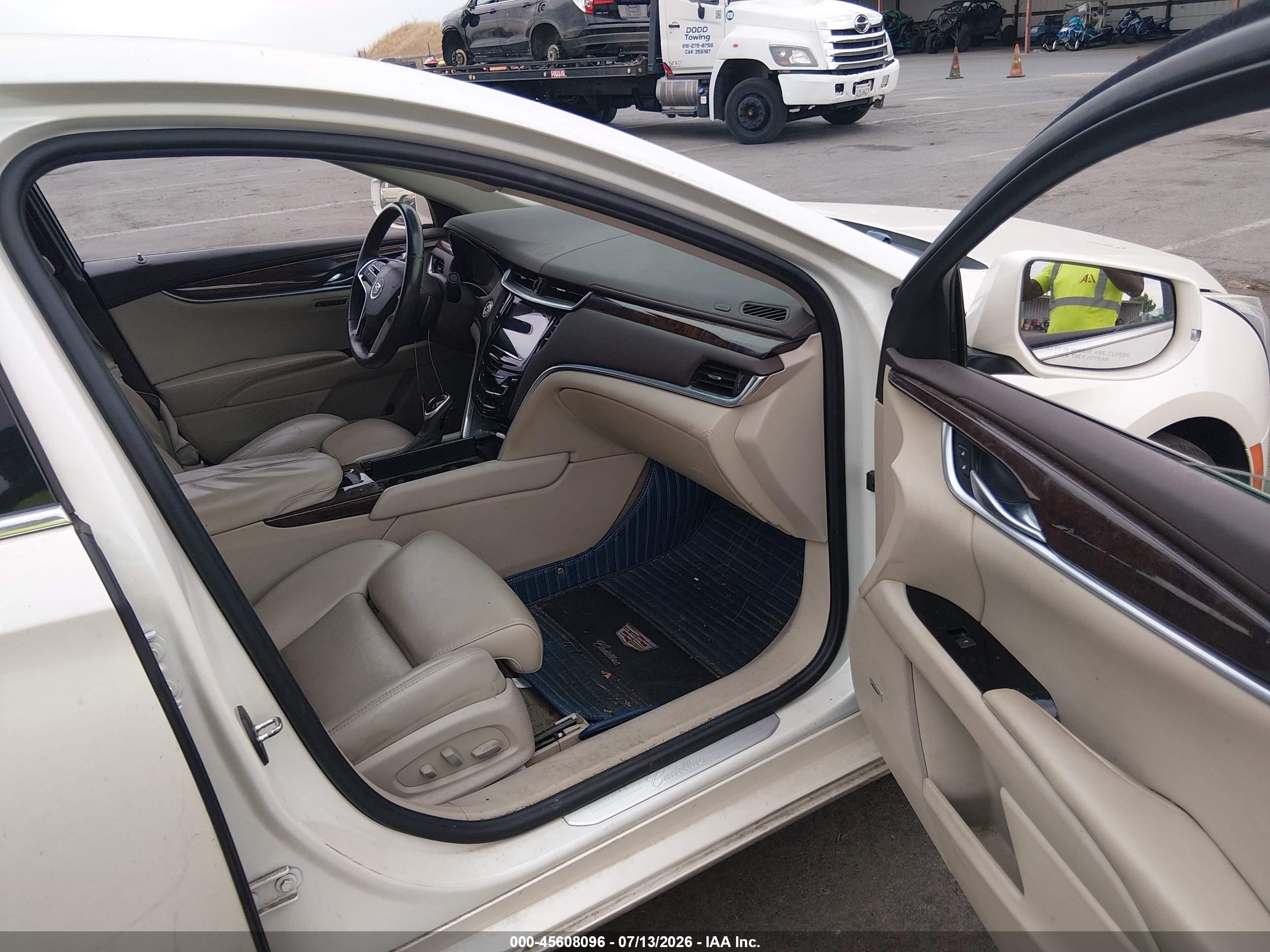 2013 Cadillac Xts Premium Белый vin: 2G61S5S3XD9160422