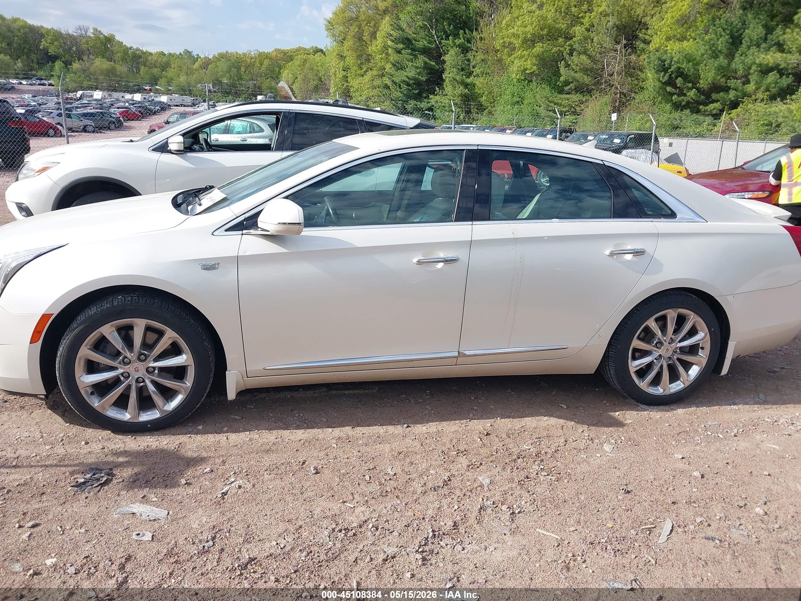 2013 Cadillac Xts Premium White vin: 2G61T5S33D9186857
