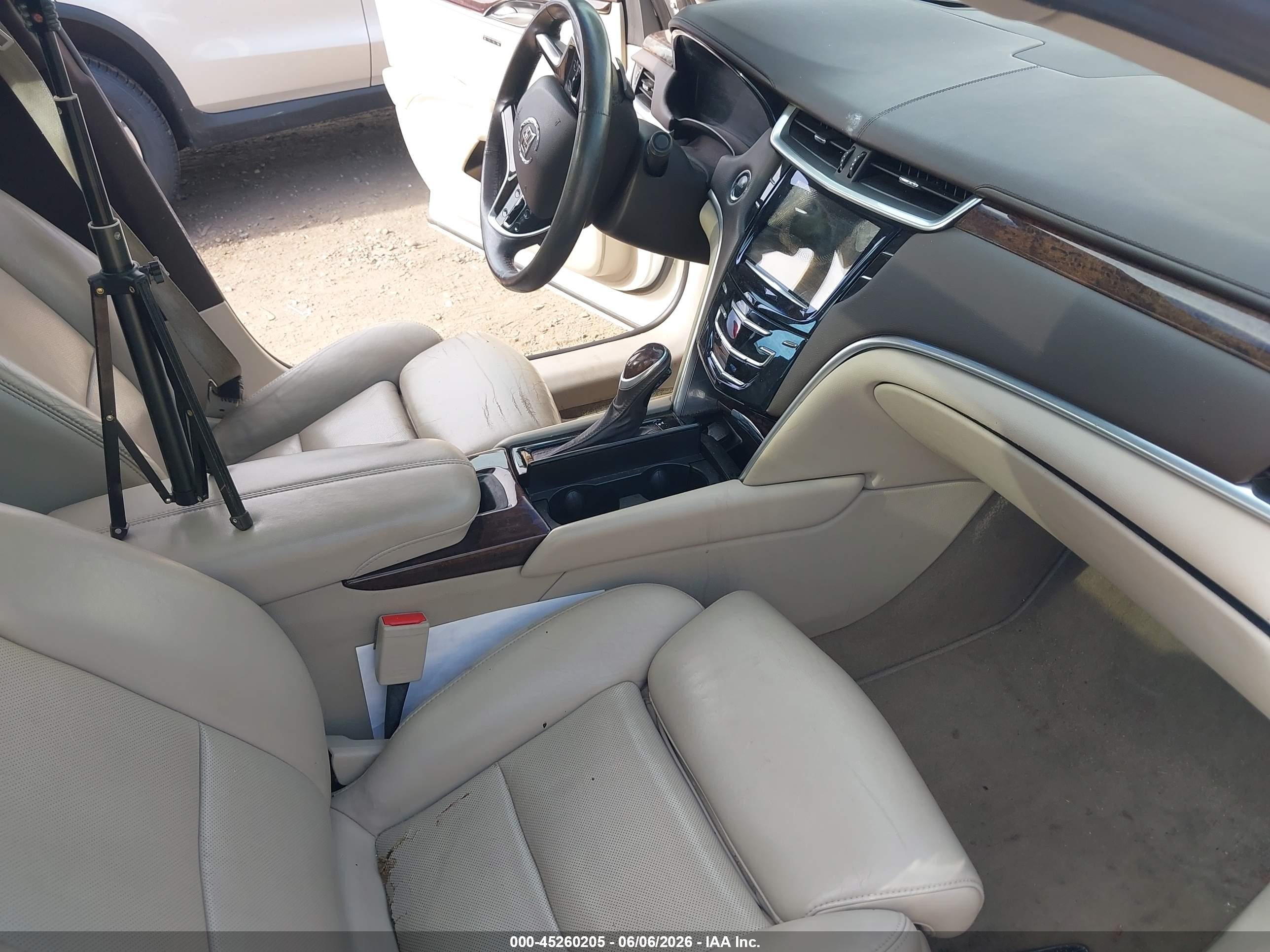 2013 Cadillac Xts Premium White vin: 2G61T5S36D9105513