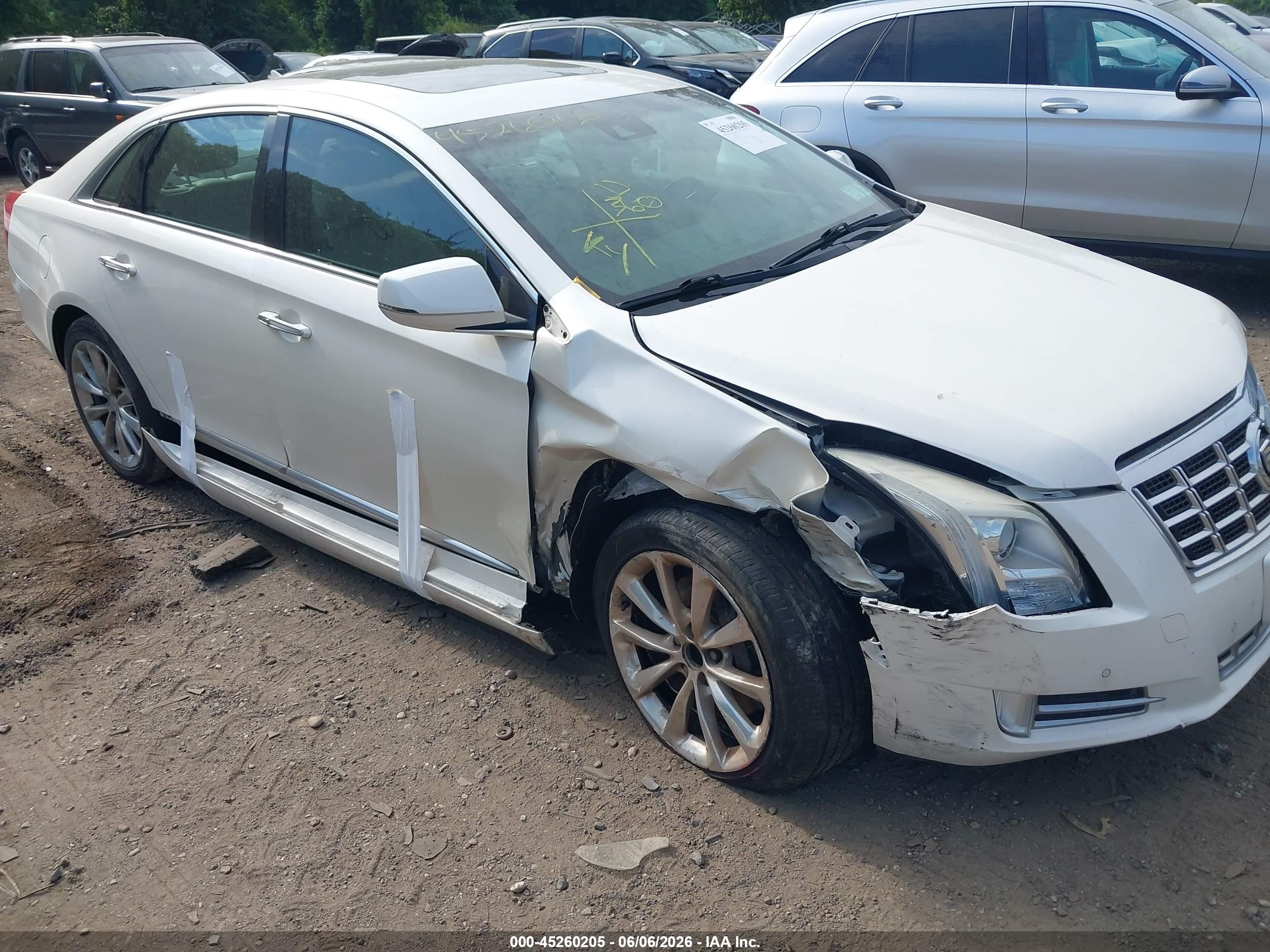 2013 Cadillac Xts Premium White vin: 2G61T5S36D9105513
