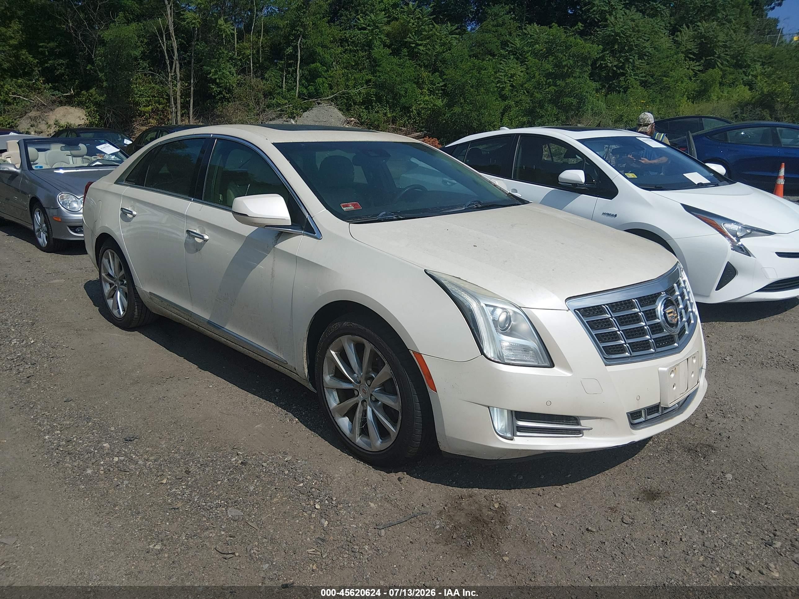 2013 Cadillac Xts Premium White vin: 2G61T5S36D9215185