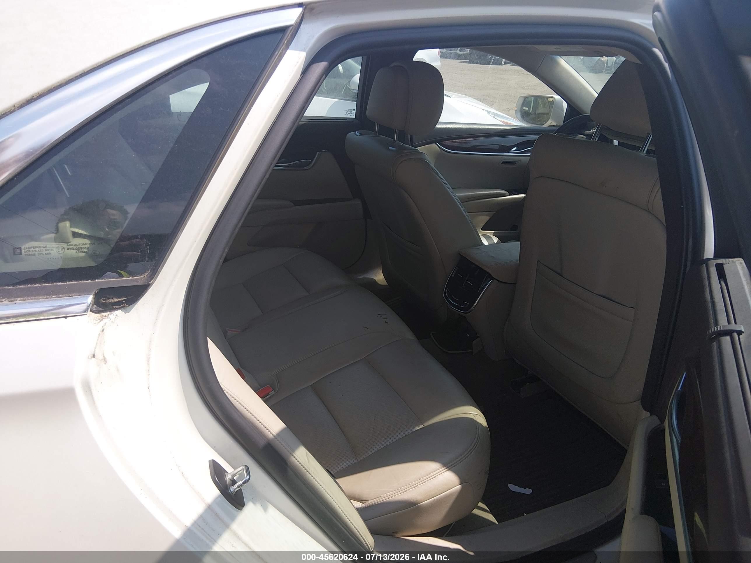 2013 Cadillac Xts Premium White vin: 2G61T5S36D9215185