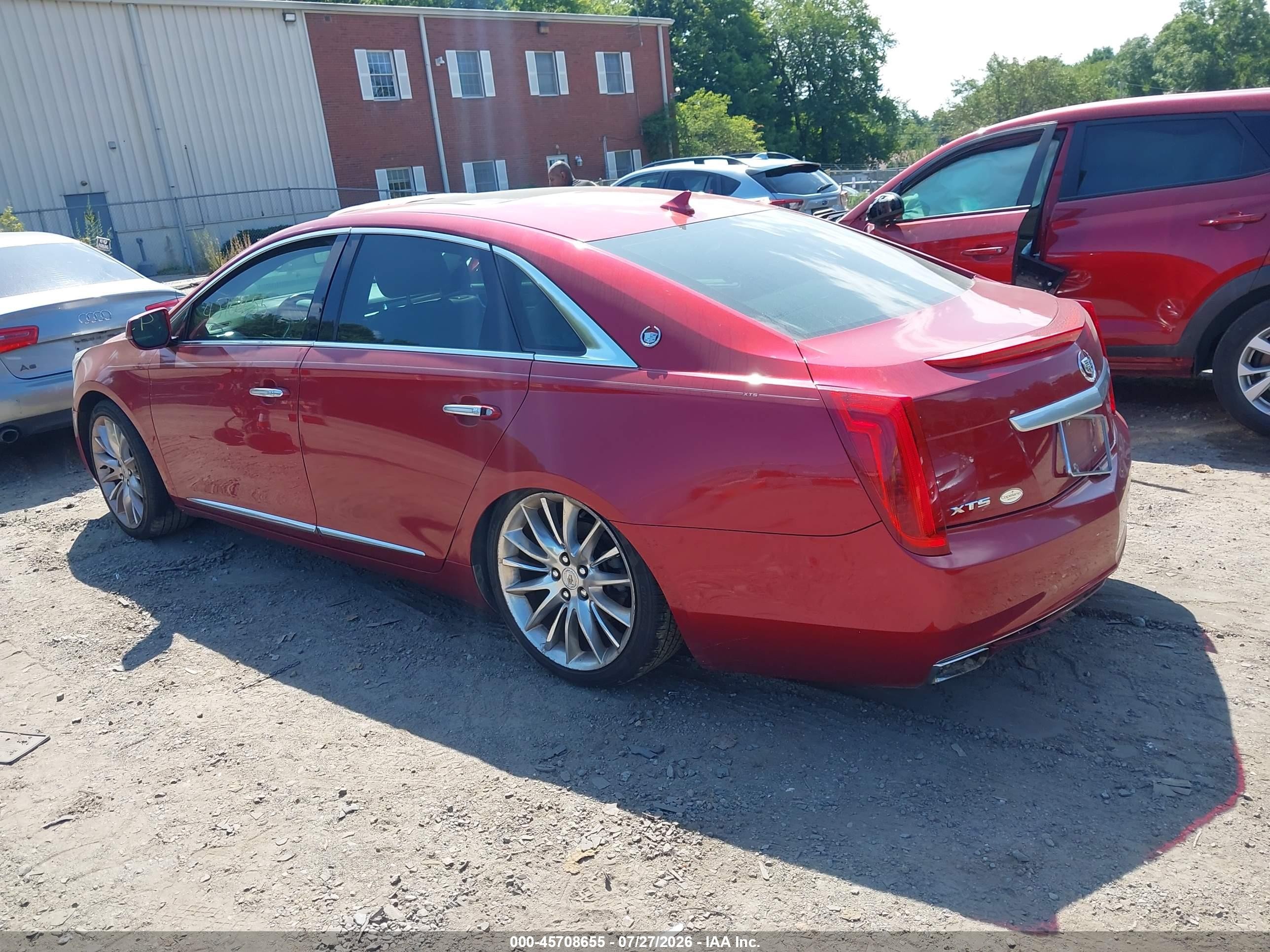 2013 Cadillac Xts Platinum Red vin: 2G61U5S32D9175734