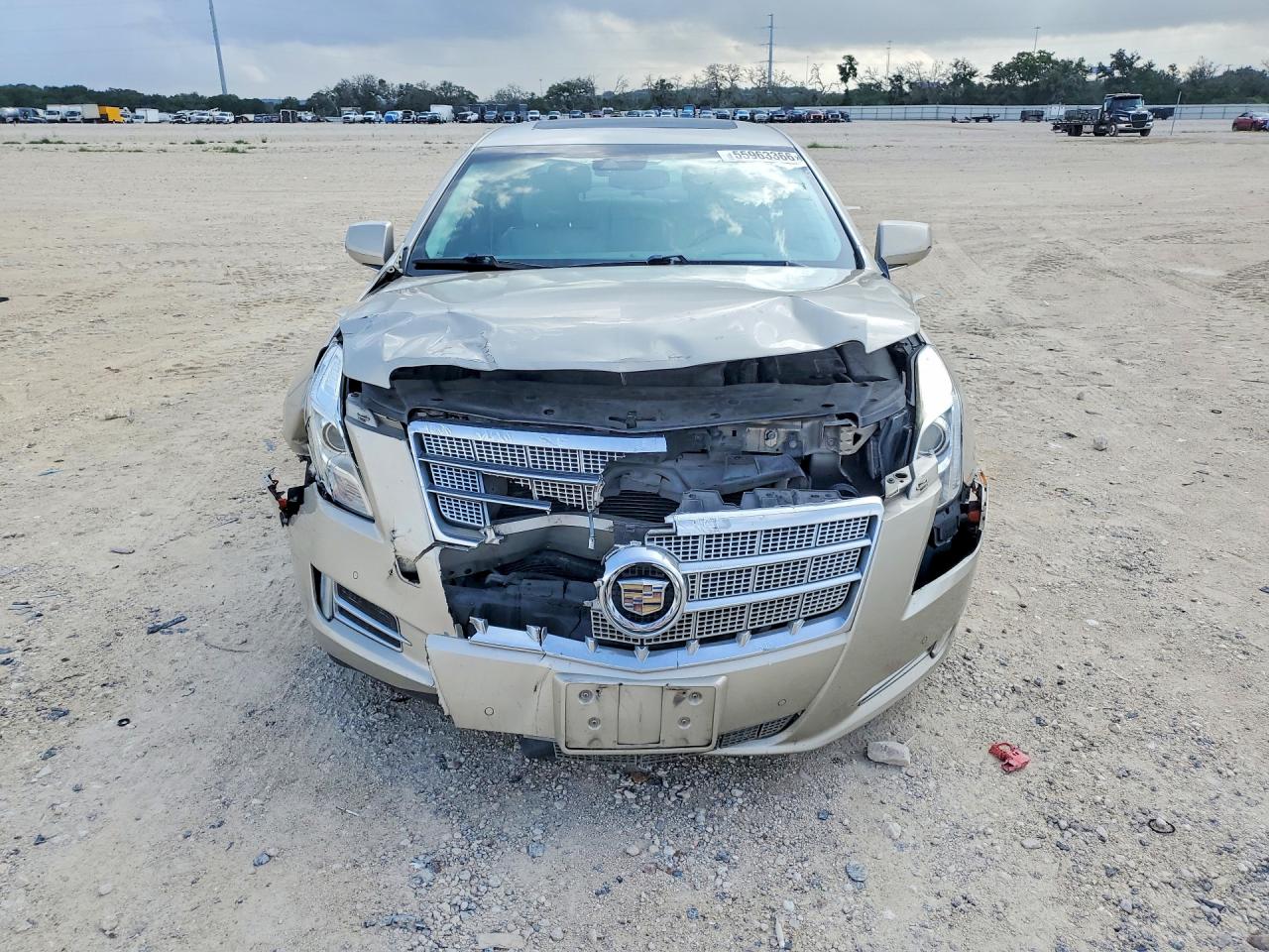 2013 Cadillac Xts Platinum Gold vin: 2G61U5S35D9172584