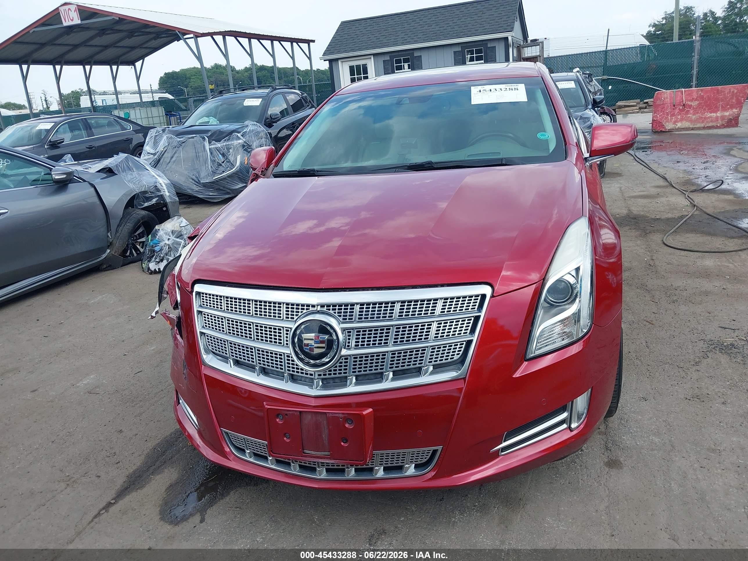 2013 Cadillac Xts Platinum Красный vin: 2G61U5S37D9184834