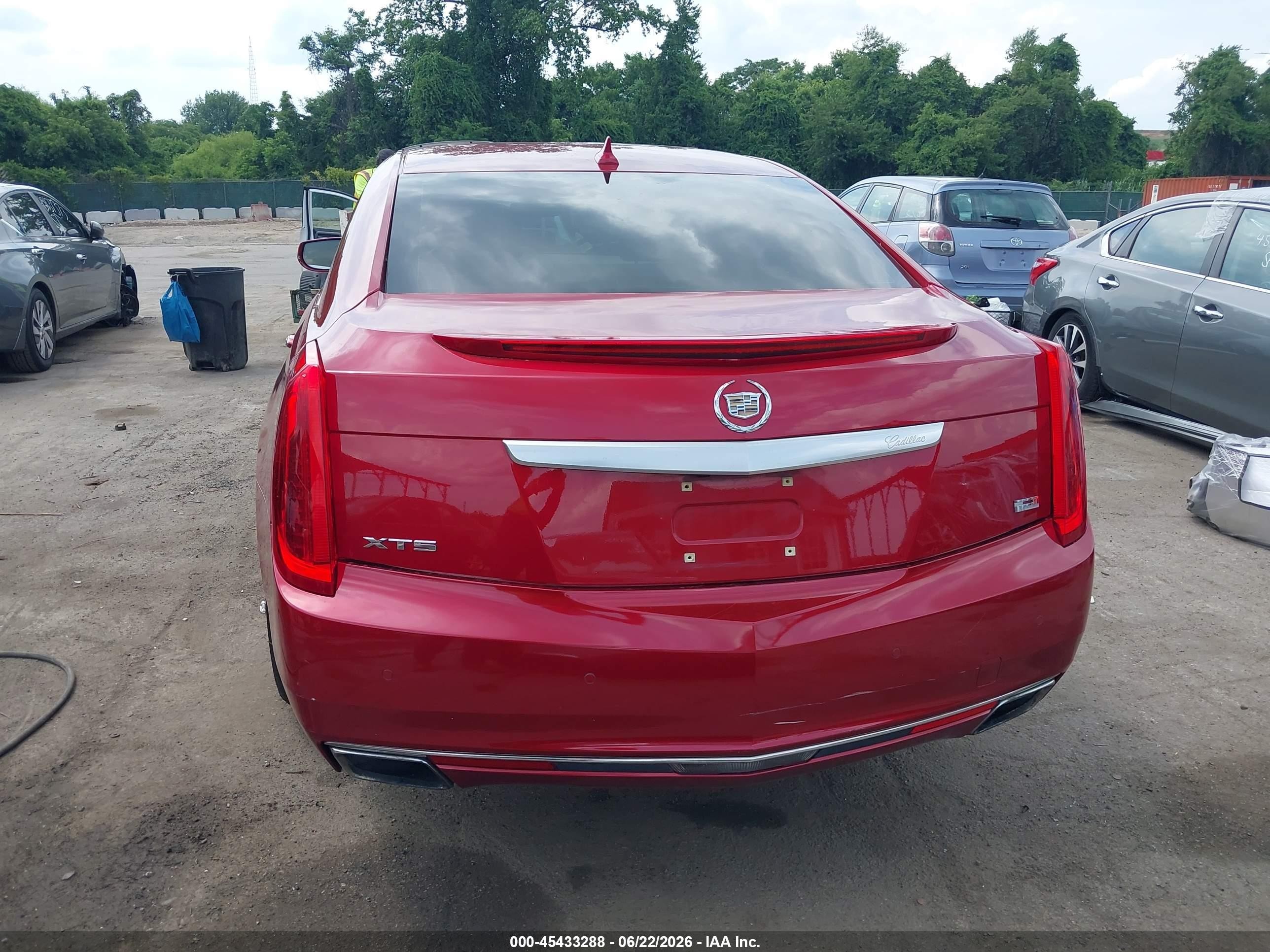 2013 Cadillac Xts Platinum Красный vin: 2G61U5S37D9184834