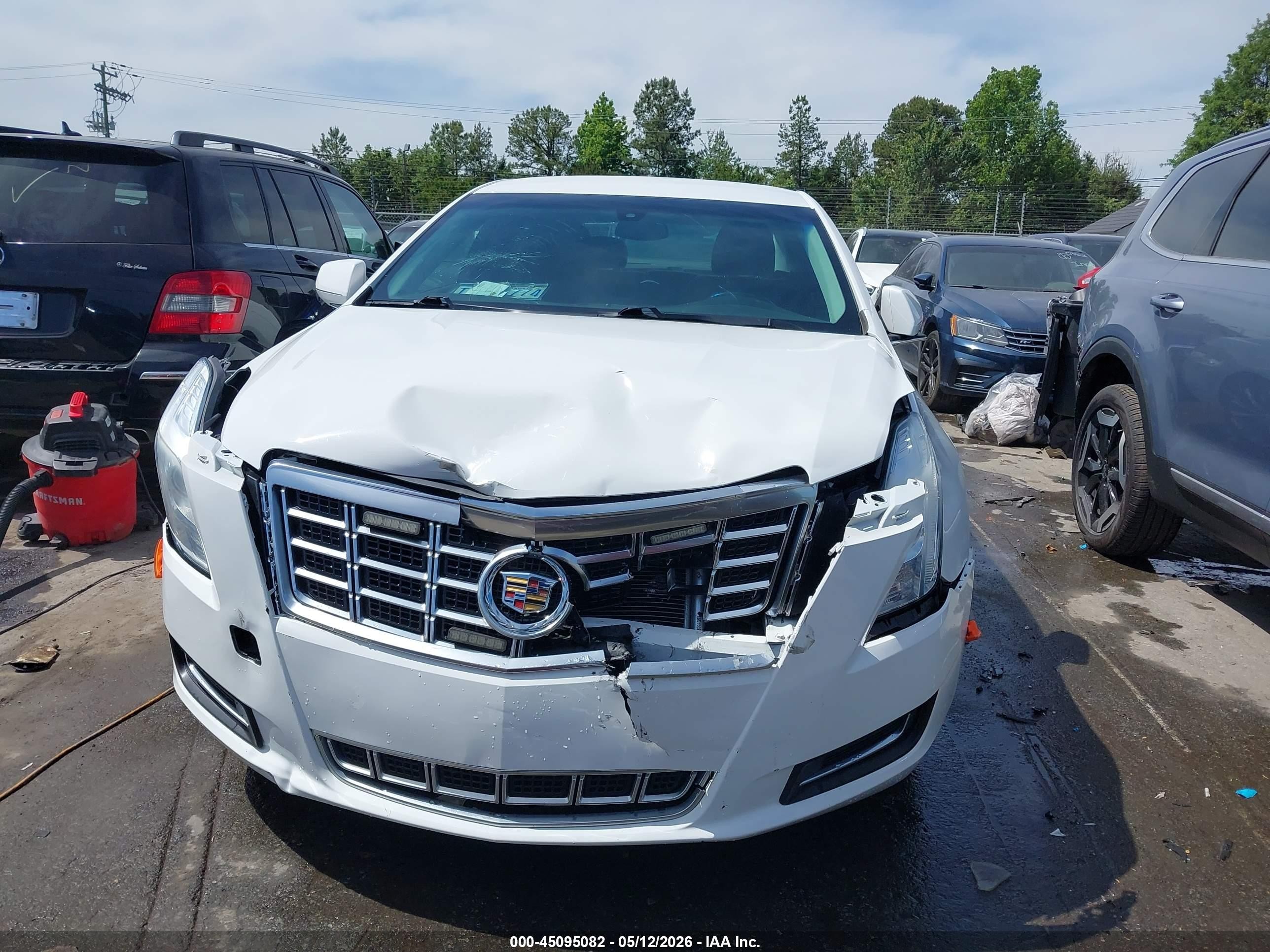 2014 Cadillac Xts W20 Livery Package White vin: 2G61U5S38E9289089