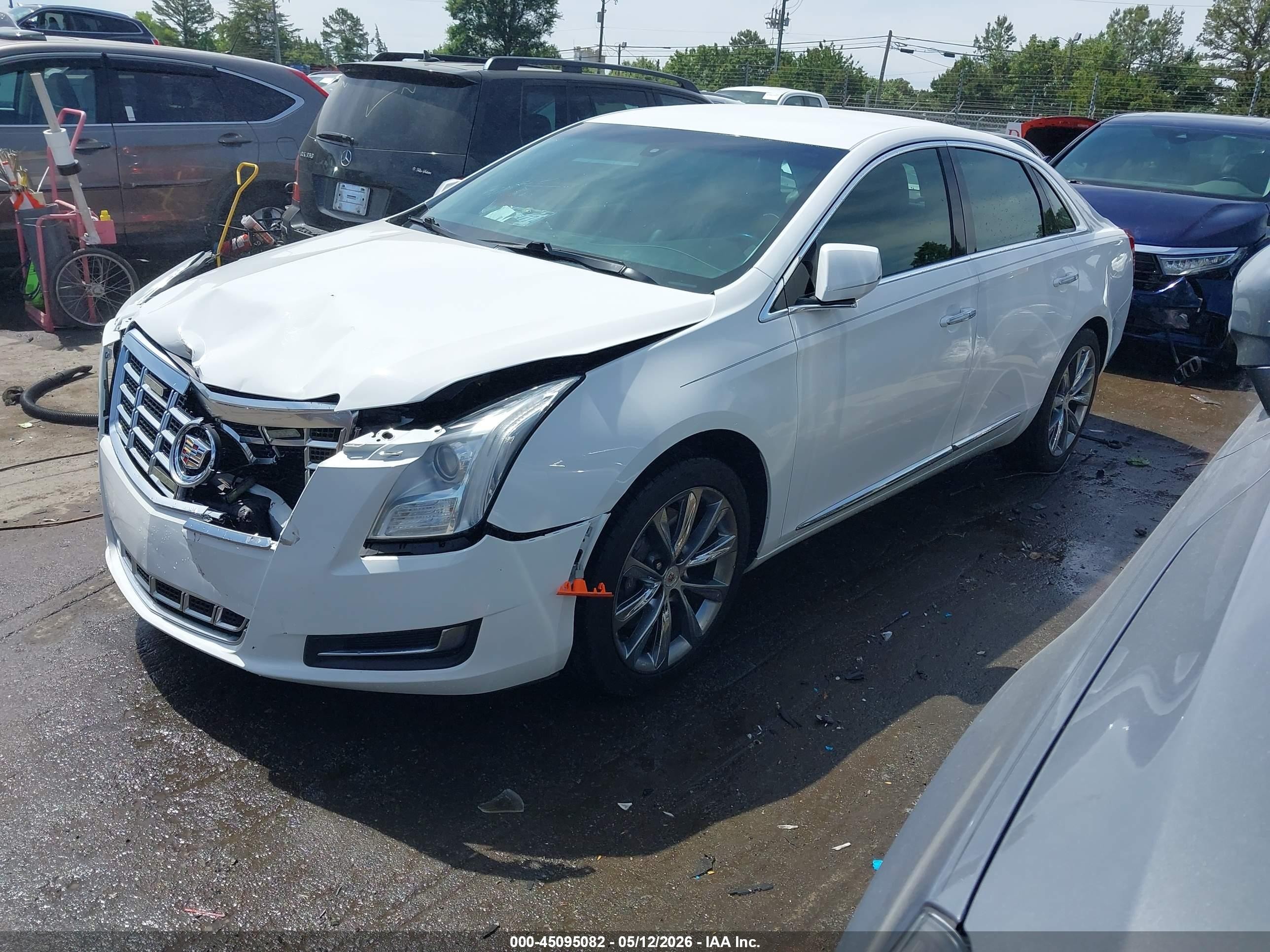 2014 Cadillac Xts W20 Livery Package White vin: 2G61U5S38E9289089
