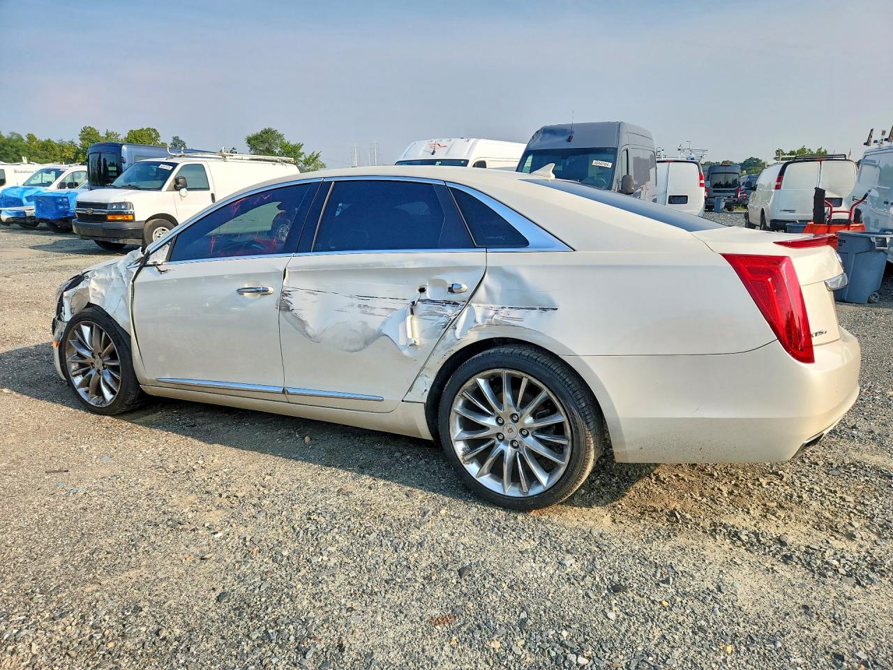 2013 Cadillac Xts Platinum White vin: 2G61V5S30D9224975