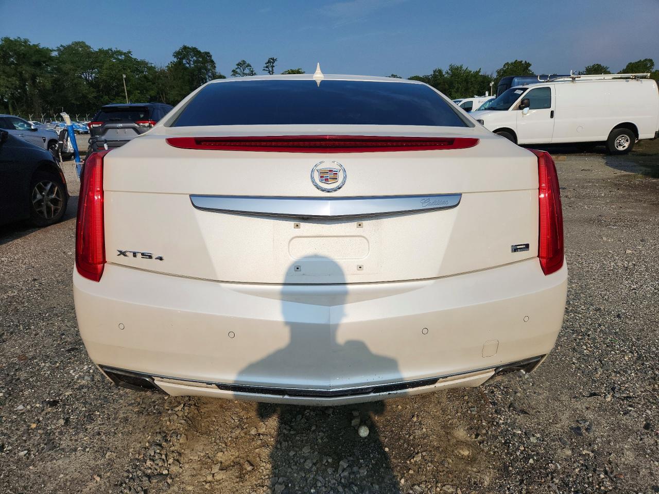 2013 Cadillac Xts Platinum White vin: 2G61V5S30D9224975