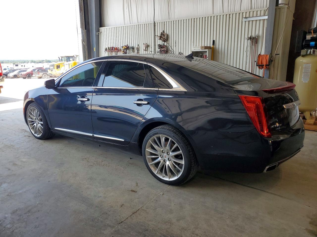 2013 Cadillac Xts Platinum Blue vin: 2G61V5S32D9167419