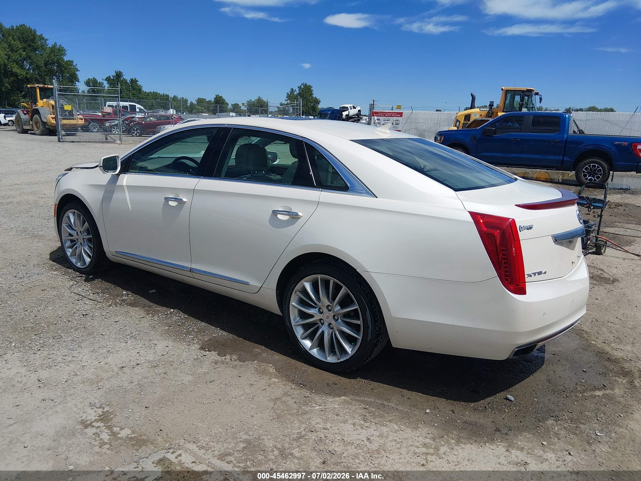 2013 Cadillac Xts Platinum White vin: 2G61V5S32D9199089