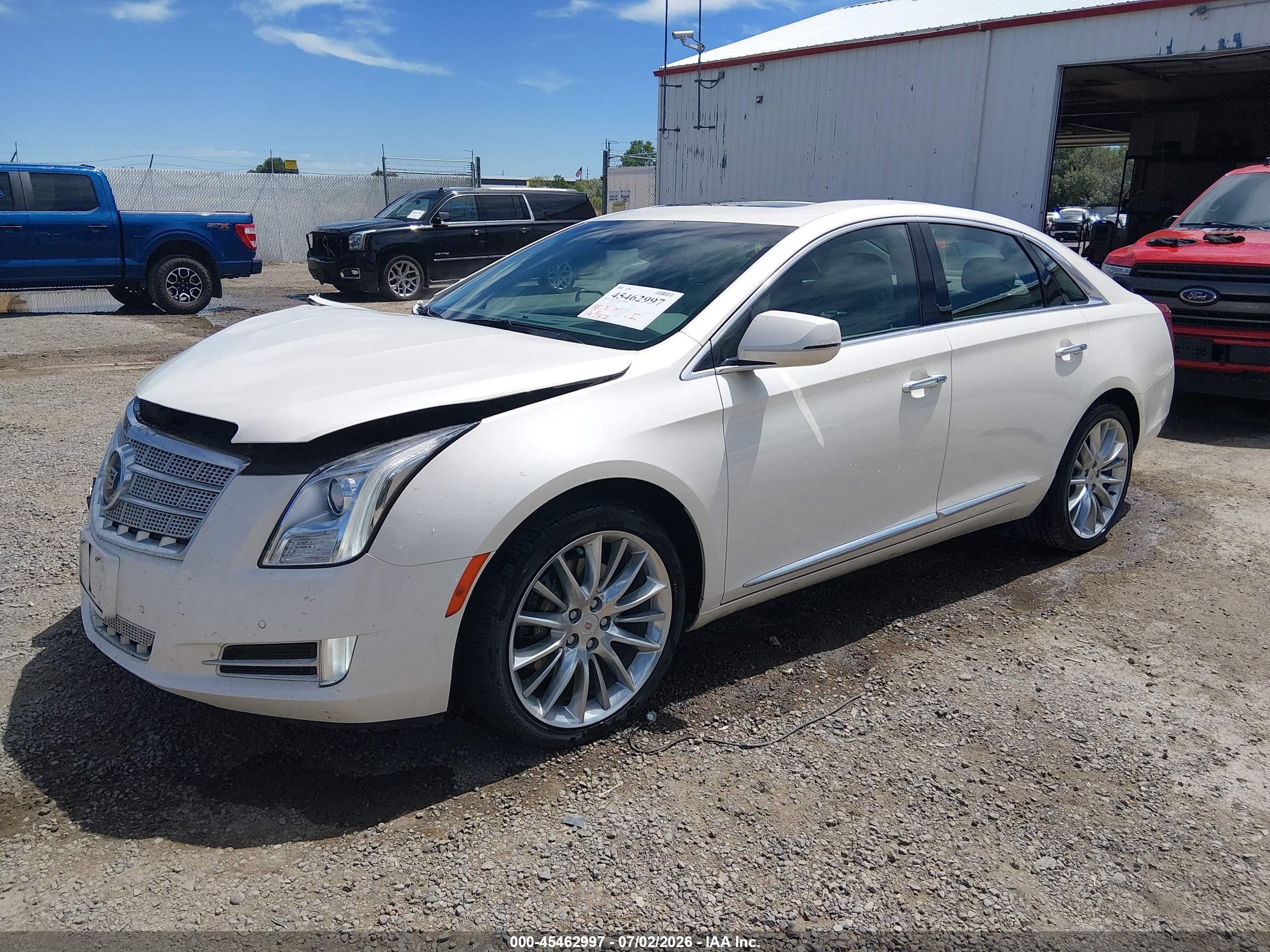 2013 Cadillac Xts Platinum White vin: 2G61V5S32D9199089