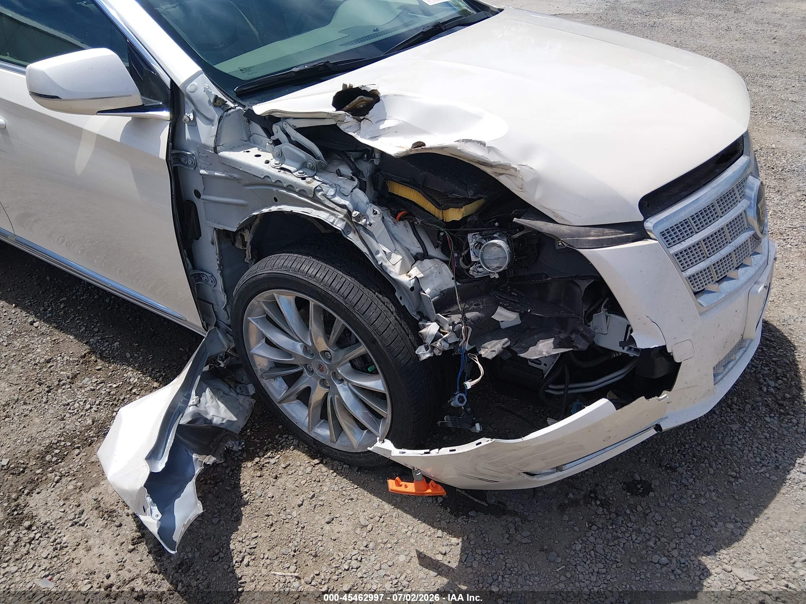 2013 Cadillac Xts Platinum White vin: 2G61V5S32D9199089