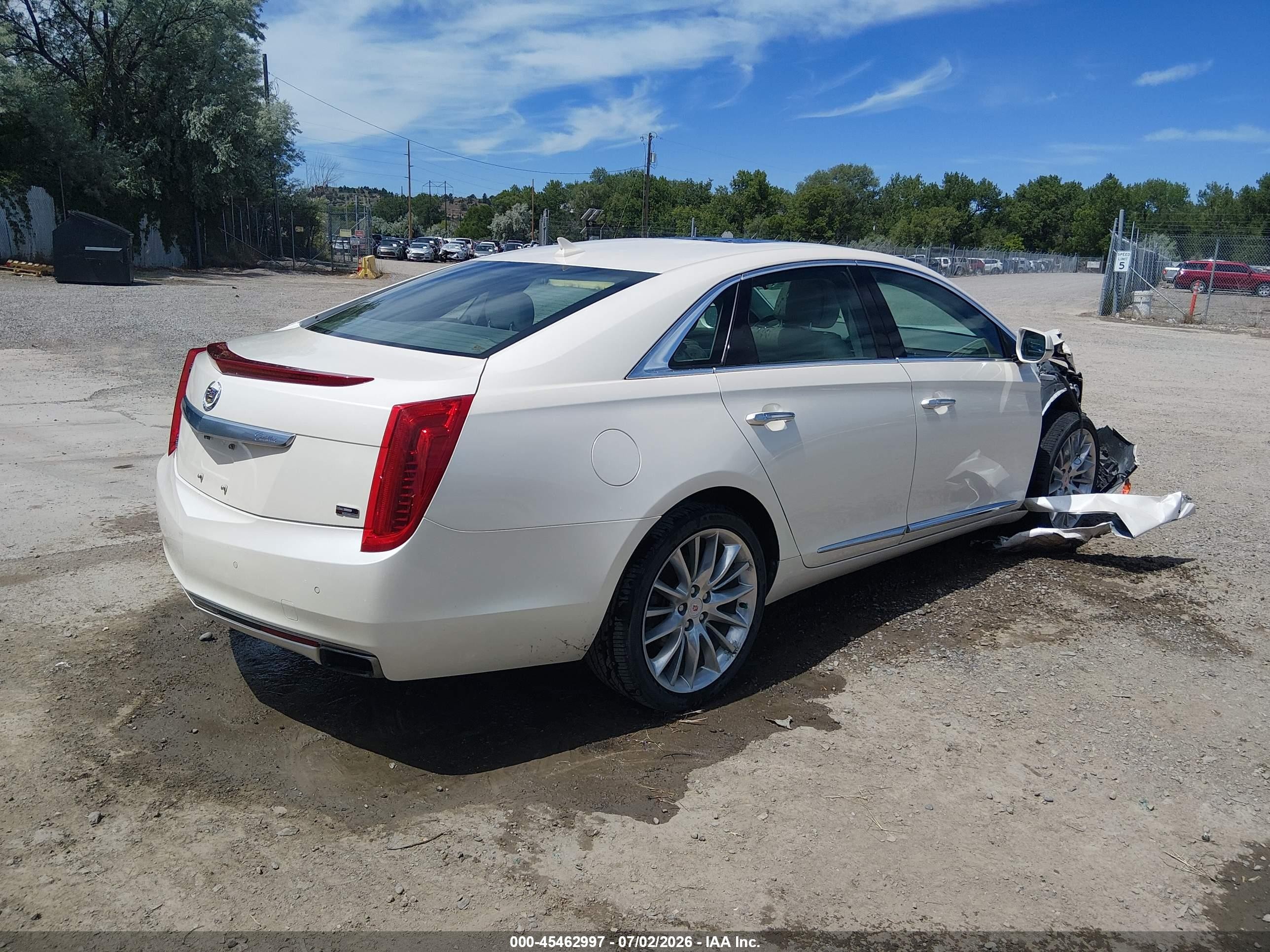 2013 Cadillac Xts Platinum White vin: 2G61V5S32D9199089
