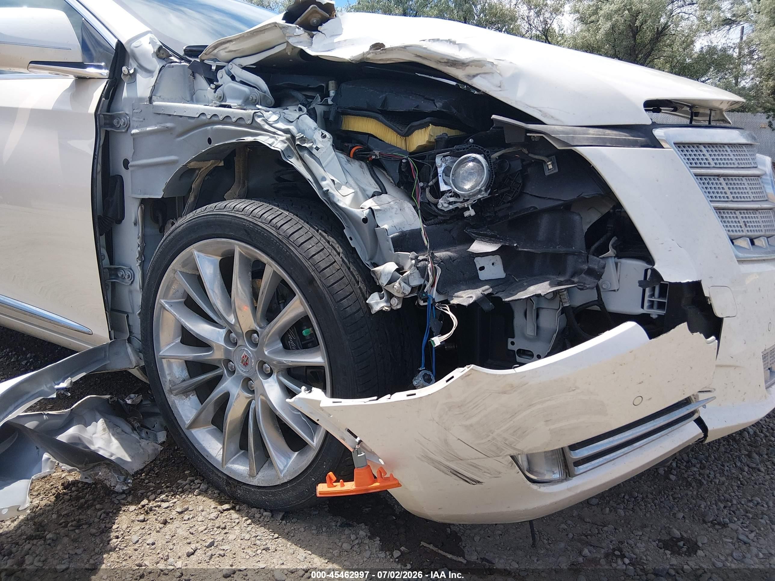2013 Cadillac Xts Platinum White vin: 2G61V5S32D9199089