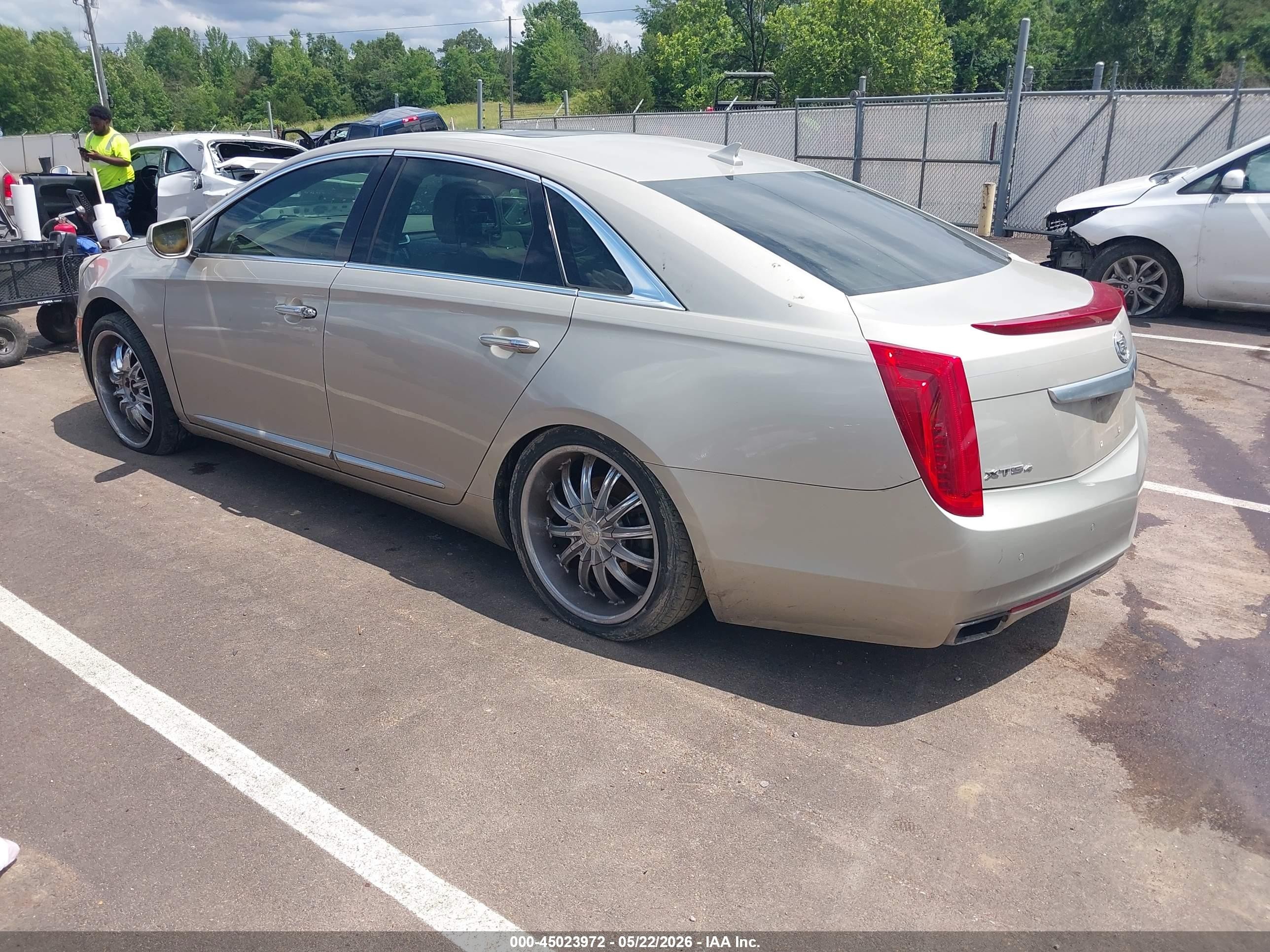 2013 Cadillac Xts Platinum Gold vin: 2G61V5S33D9164335