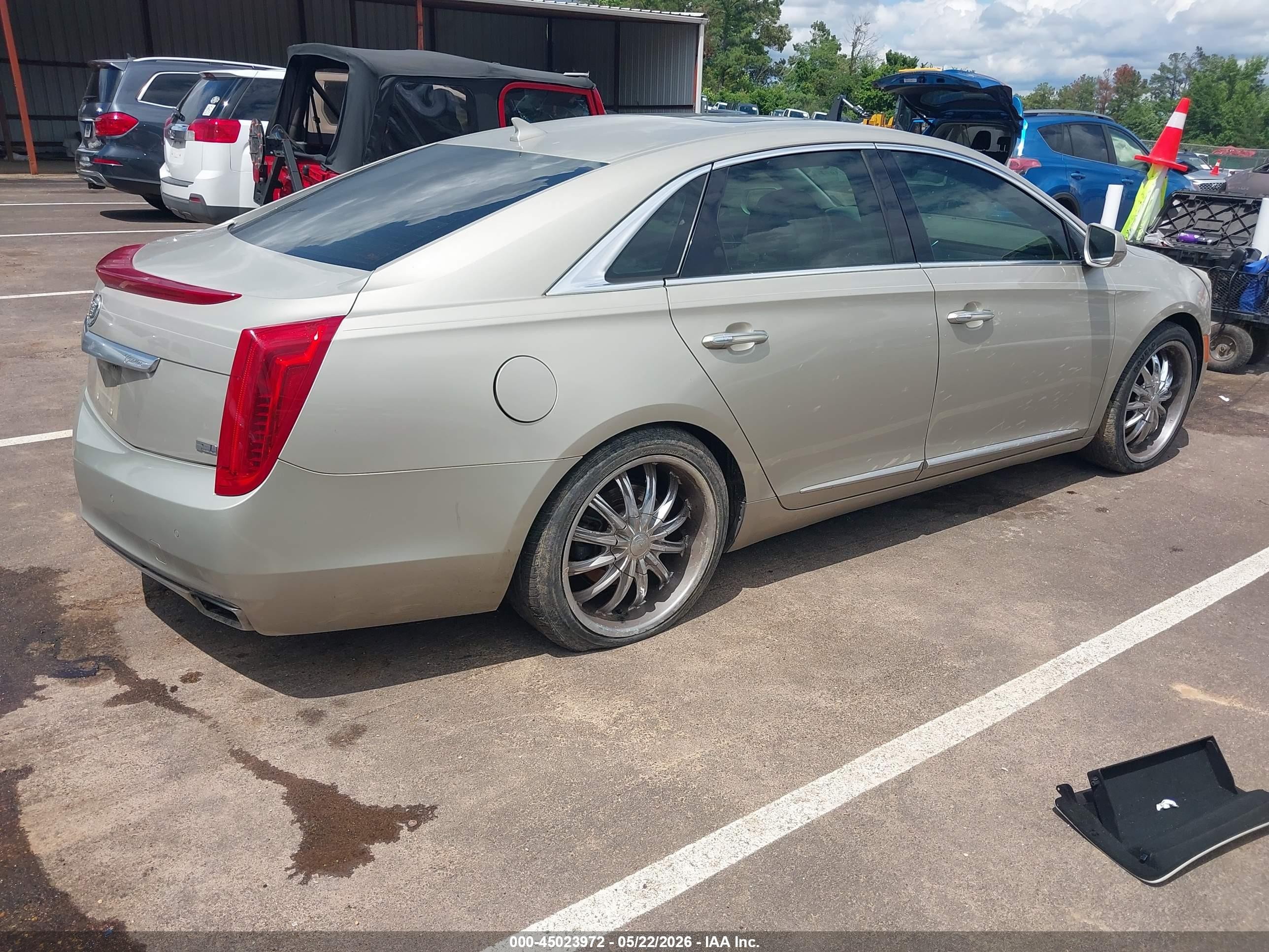 2013 Cadillac Xts Platinum Gold vin: 2G61V5S33D9164335
