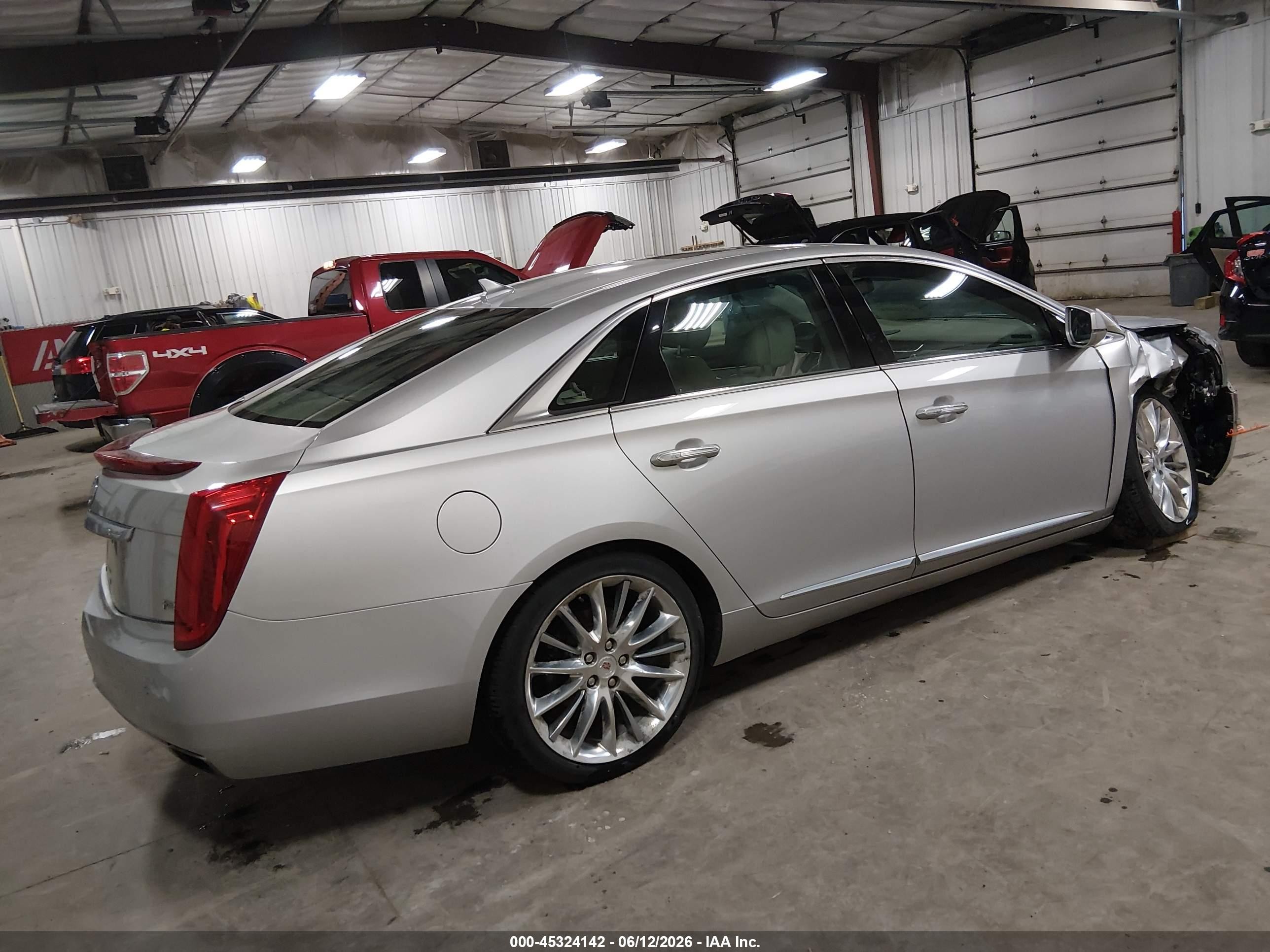 2013 Cadillac Xts Platinum Silver vin: 2G61V5S35D9156981