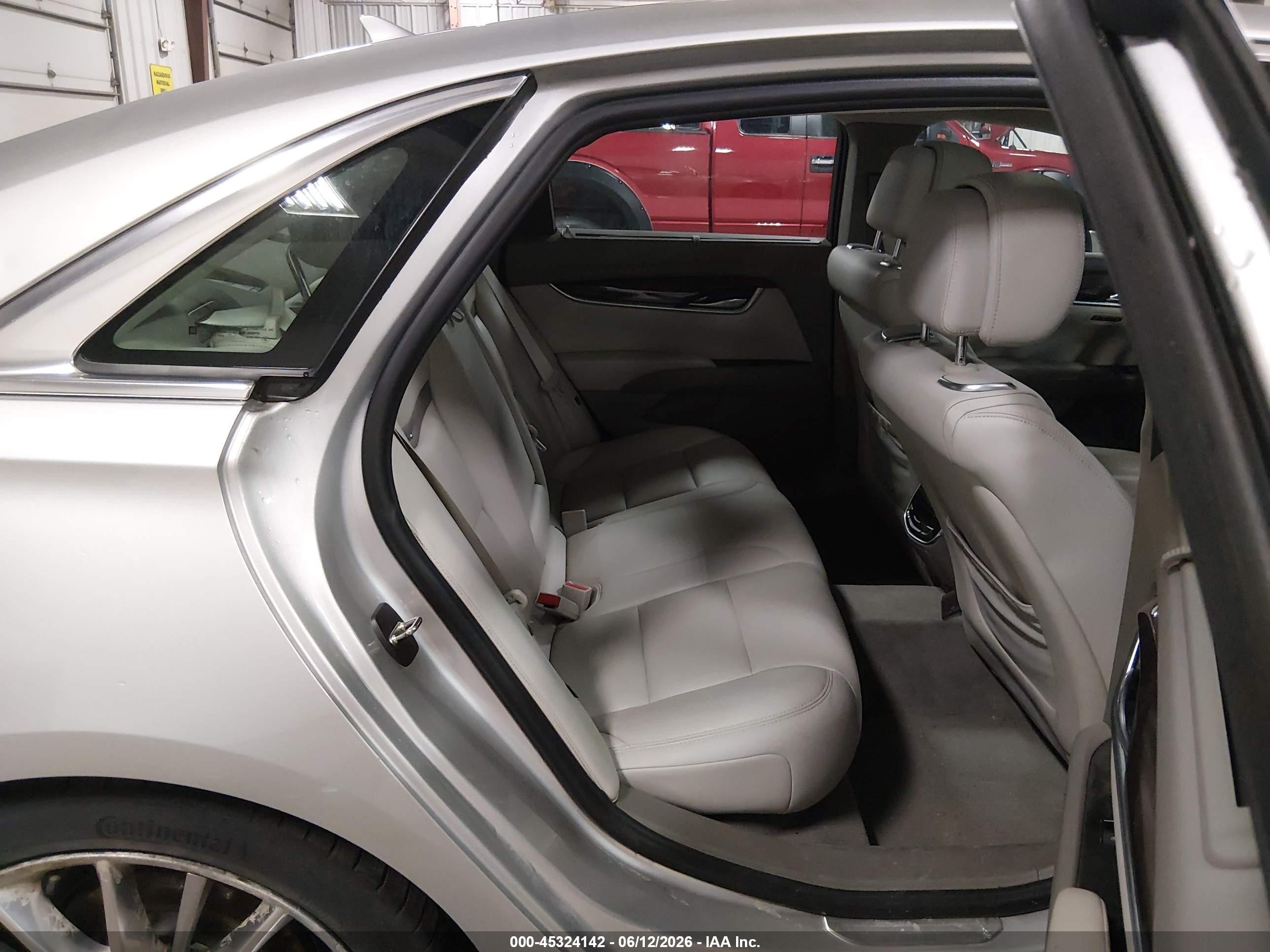 2013 Cadillac Xts Platinum Silver vin: 2G61V5S35D9156981