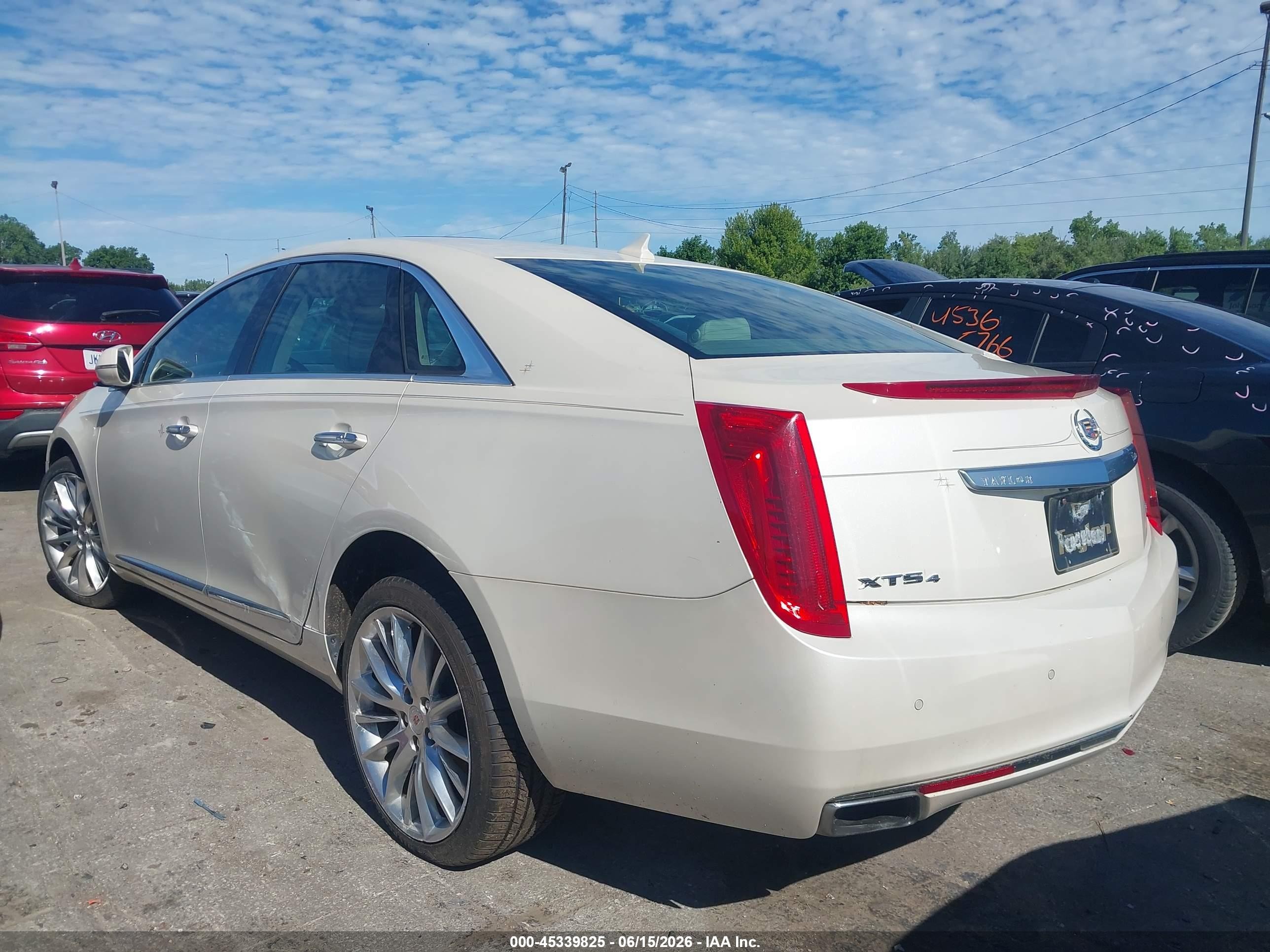 2013 Cadillac Xts Platinum White vin: 2G61V5S38D9163973