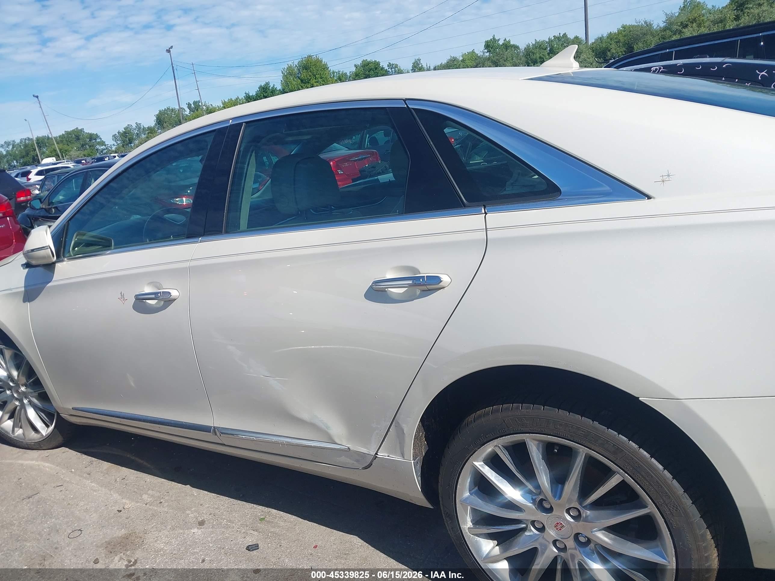 2013 Cadillac Xts Platinum White vin: 2G61V5S38D9163973