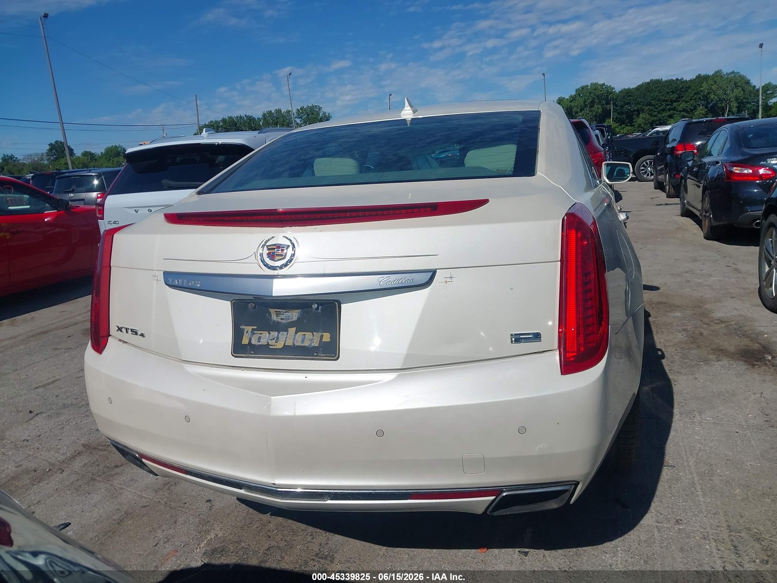 2013 Cadillac Xts Platinum White vin: 2G61V5S38D9163973